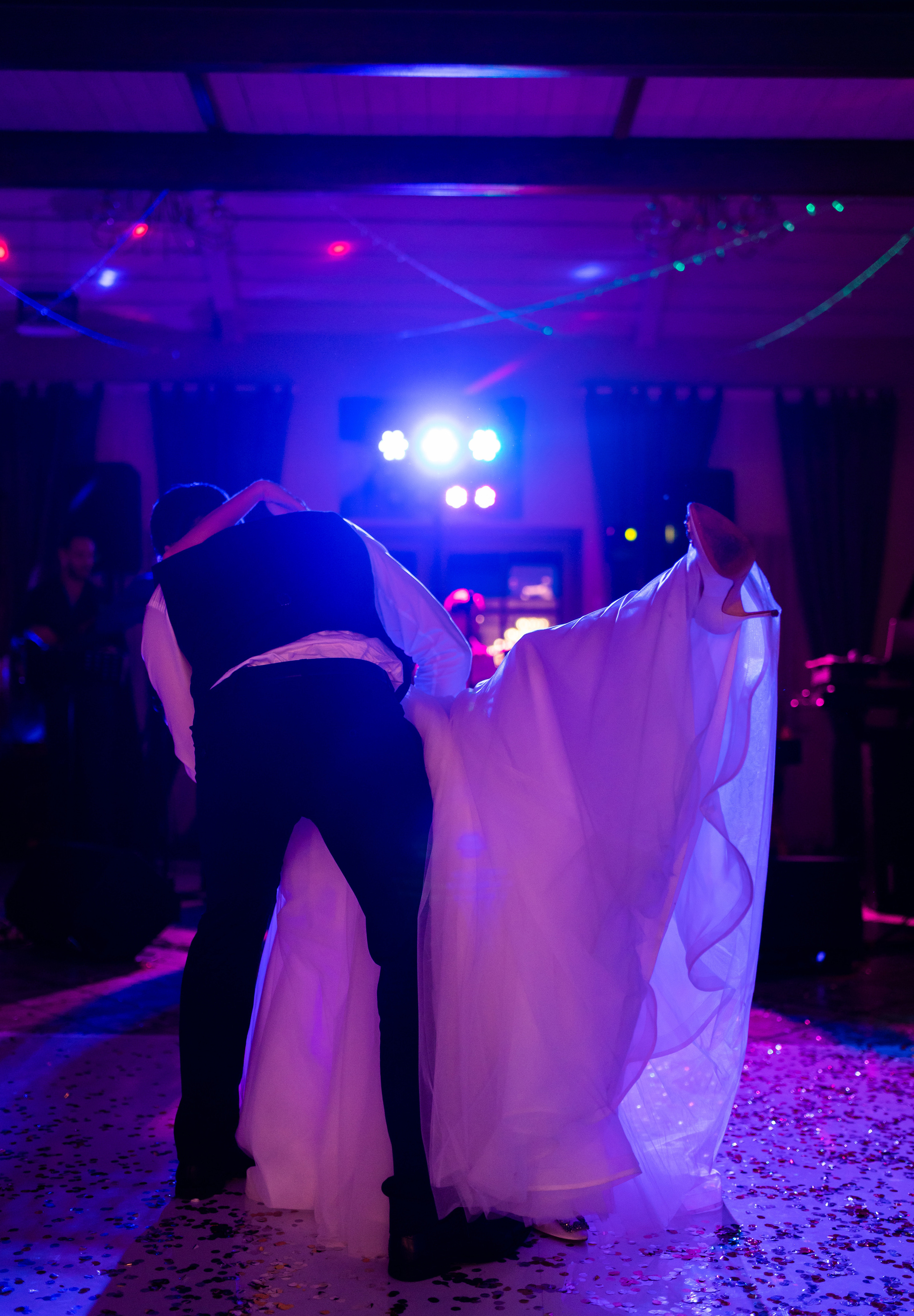 Kāzas viesu namā «Debesu bļoda». ROLFS VENDIŅŠ - KĀZU FOTOGRĀFS | Rīgā un visā Latvijā