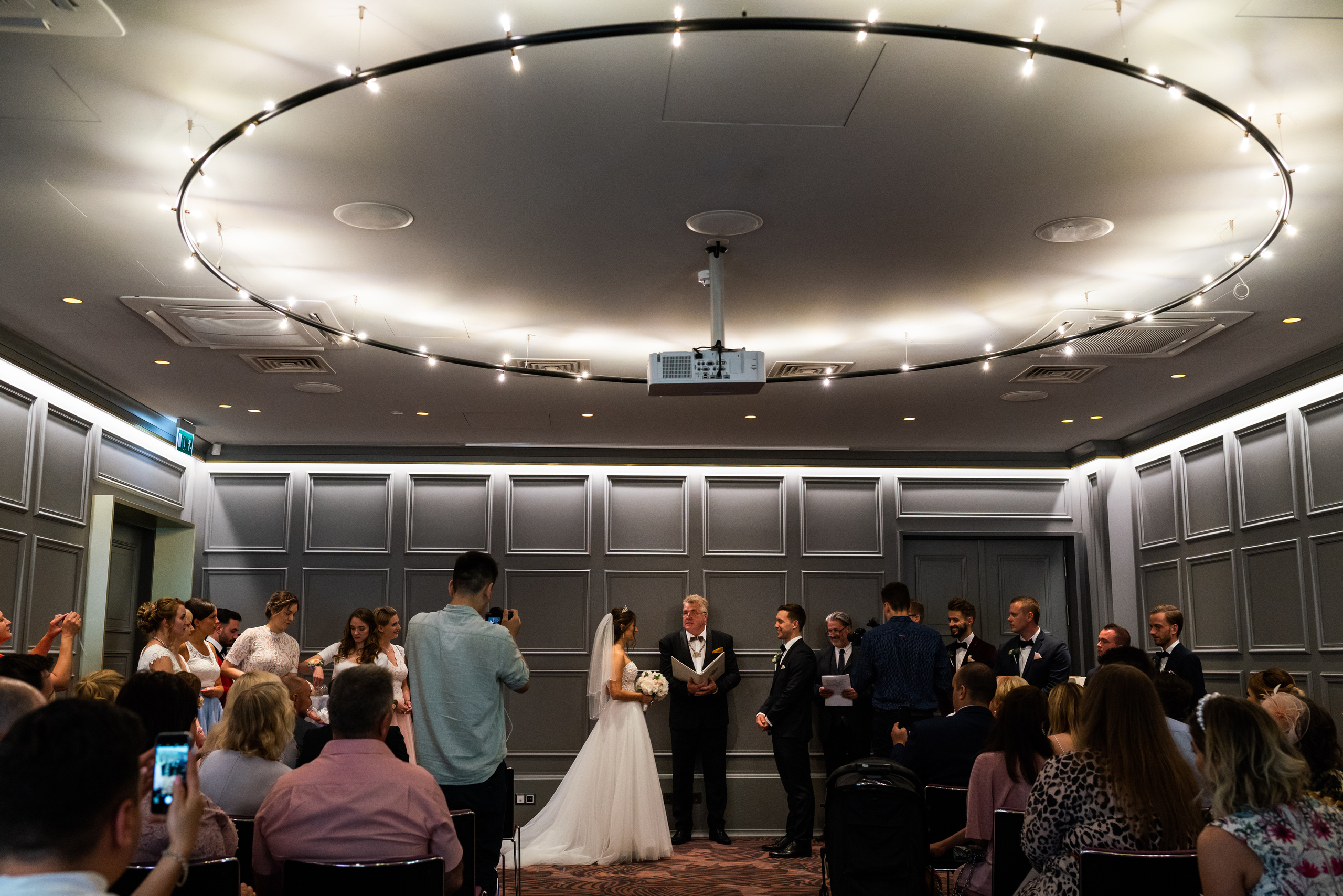 Kāzas viesu namā «Debesu bļoda». ROLFS VENDIŅŠ - KĀZU FOTOGRĀFS | Rīgā un visā Latvijā