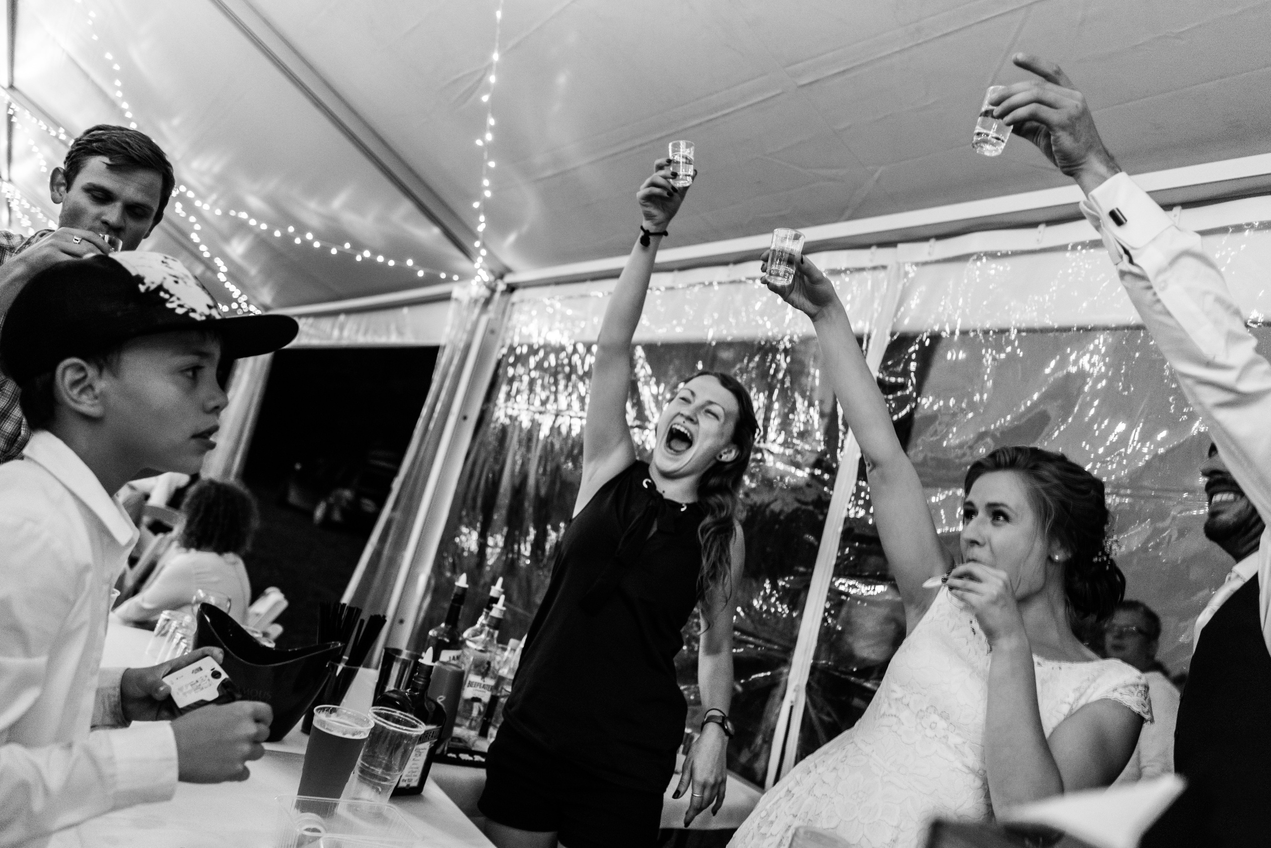 Kāzas lauku stilā. ROLFS VENDIŅŠ - KĀZU FOTOGRĀFS | Rīgā un visā Latvijā