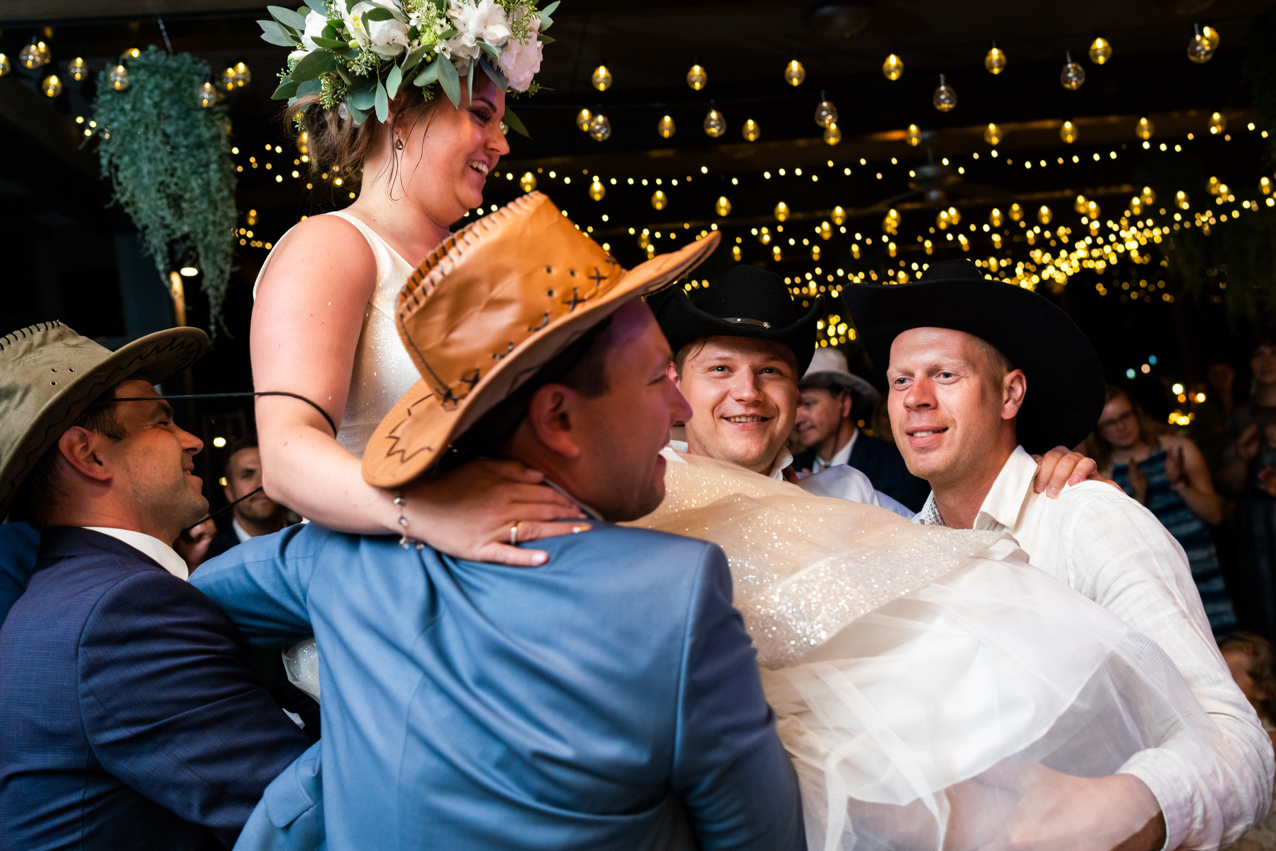 Kāzas viesu namā «Bēršas». ROLFS VENDIŅŠ - KĀZU FOTOGRĀFS | Rīgā un visā Latvijā