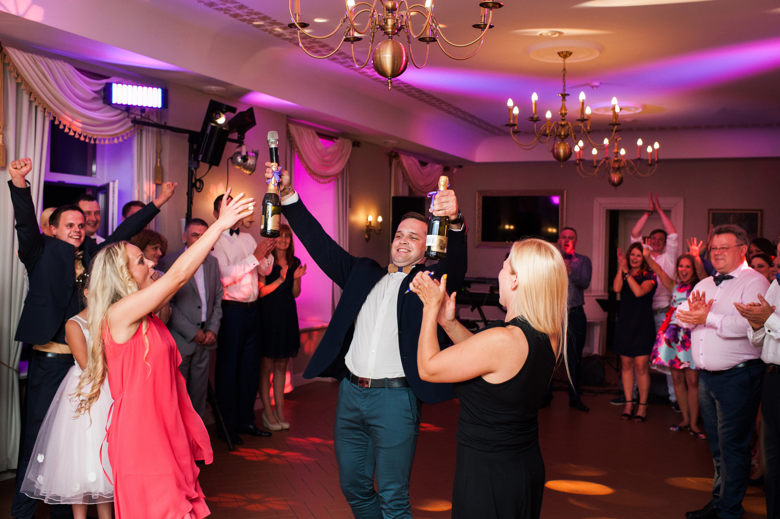 Kāzas Skrundas muižā. ROLFS VENDIŅŠ - KĀZU FOTOGRĀFS | Rīgā un visā Latvijā