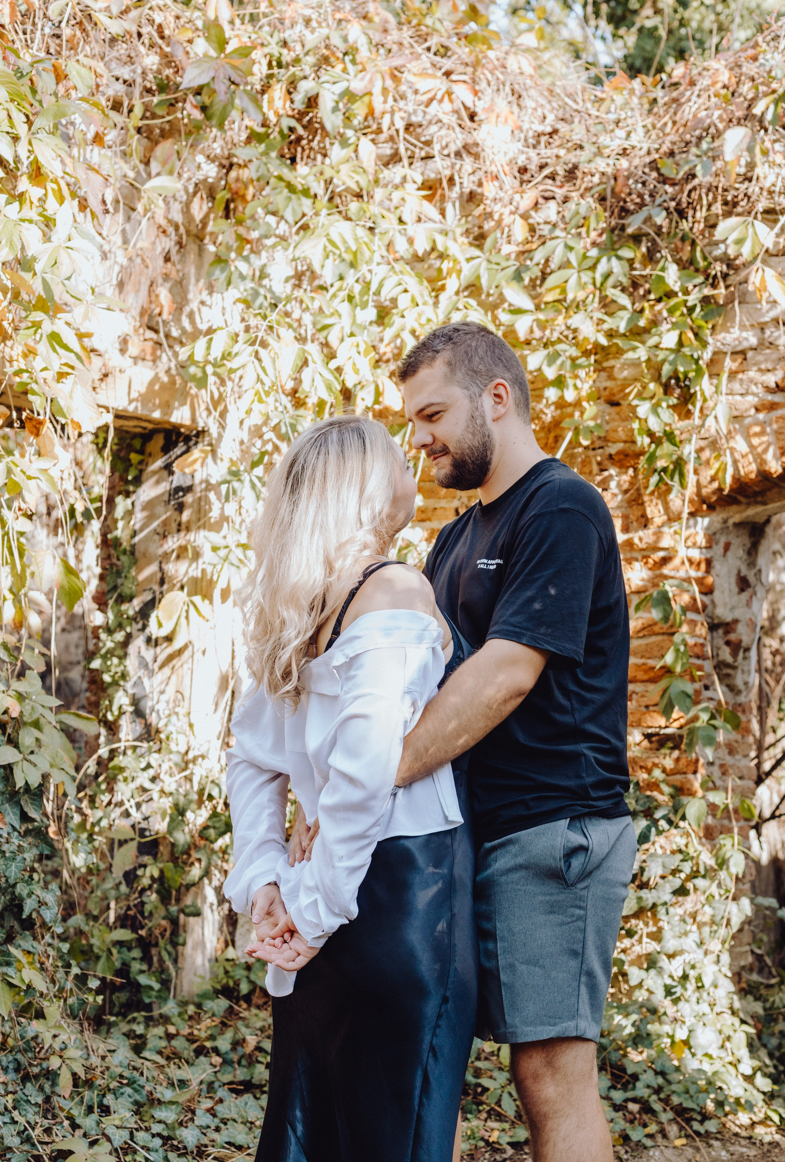 Robert & Alexandra. Wedding & couple photographer from Romania Rut Vetan