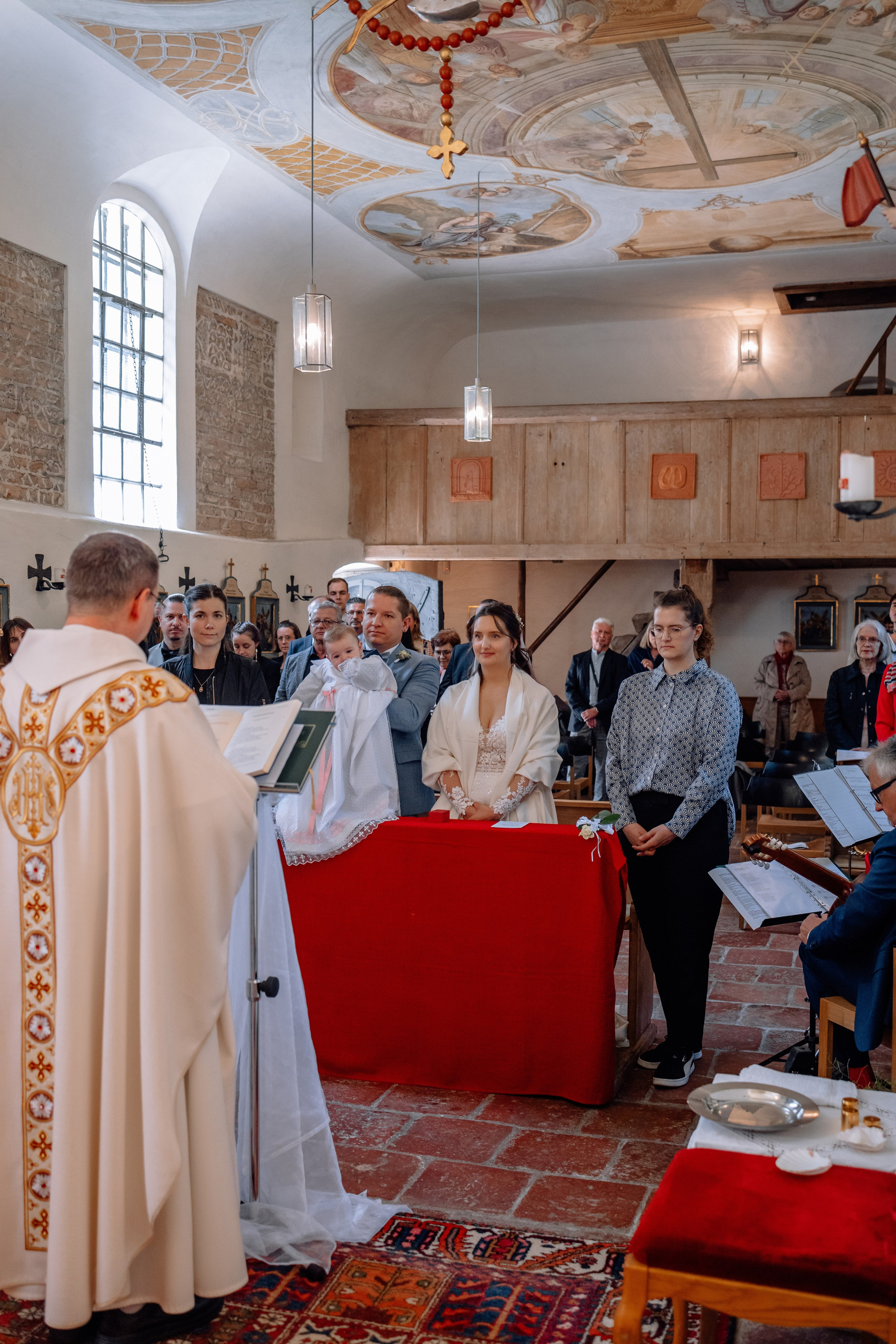 Trauung und Taufe: Heilig-Kreuz-Kirche. Hochzeitsfotograf München Taufe Familienfotograf Tanja Mauke