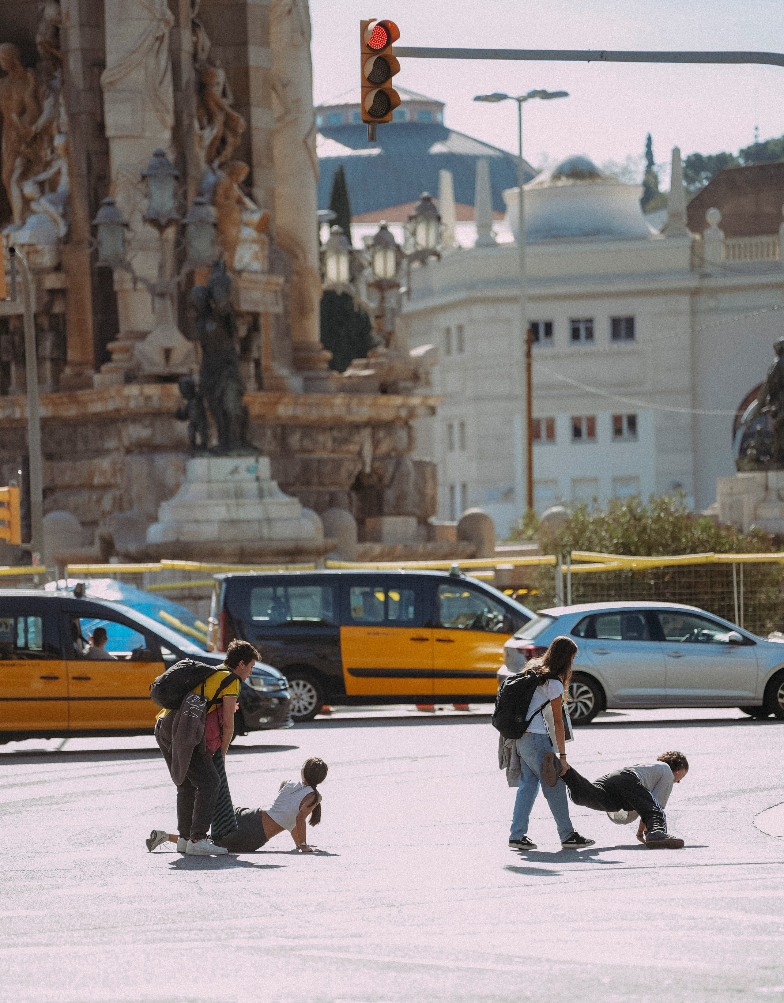 ЕВРОТУР. Стрит-фотография, полная абсурда, идиотизма и красоты