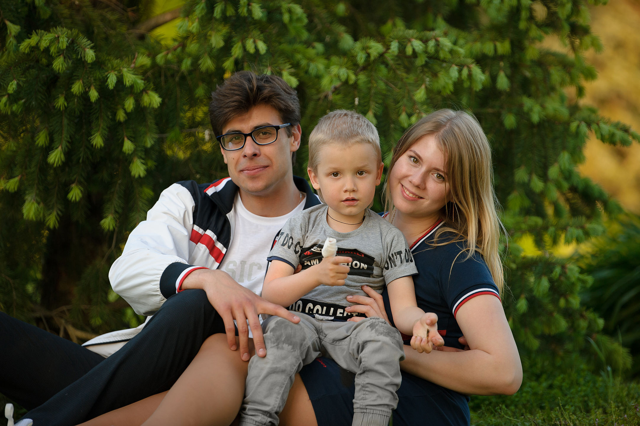 Весенняя Фотосессия Сашика. Семейный фотограф в Кишинёве THOMAS SHTIFT