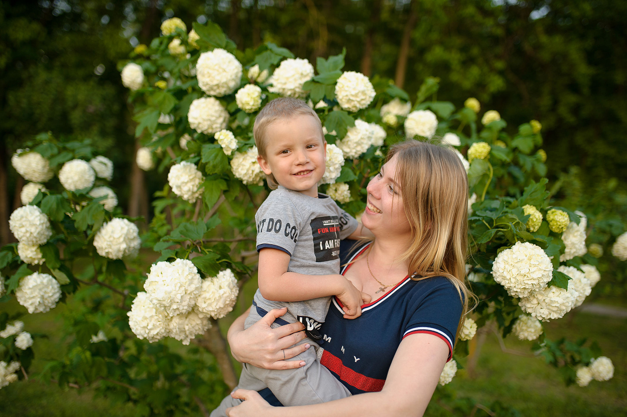 Весенняя Фотосессия Сашика. Семейный фотограф в Кишинёве THOMAS SHTIFT