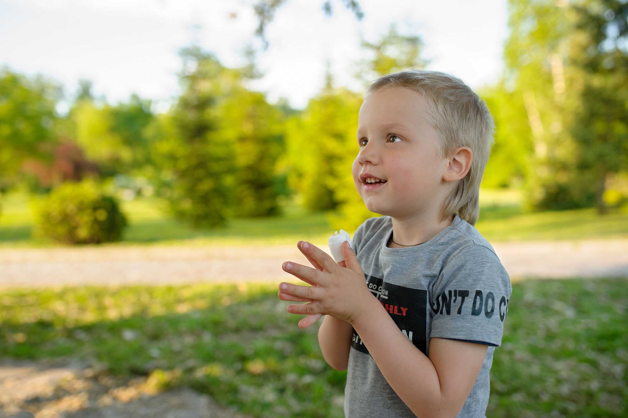Весенняя Фотосессия Сашика. Семейный фотограф в Кишинёве THOMAS SHTIFT
