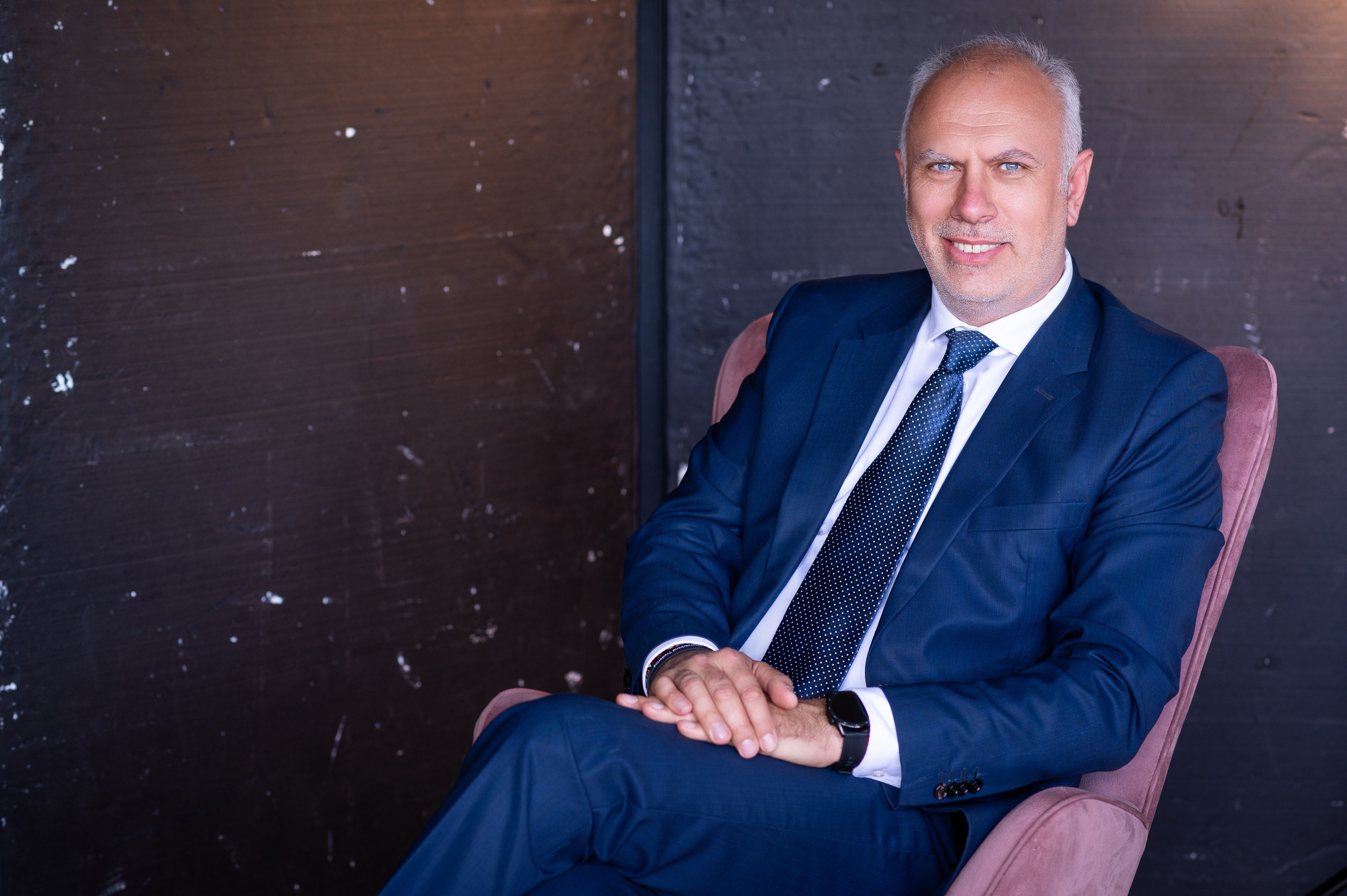 Studio. Timur Cherepanov |Portrait- und Businessfotograf in München