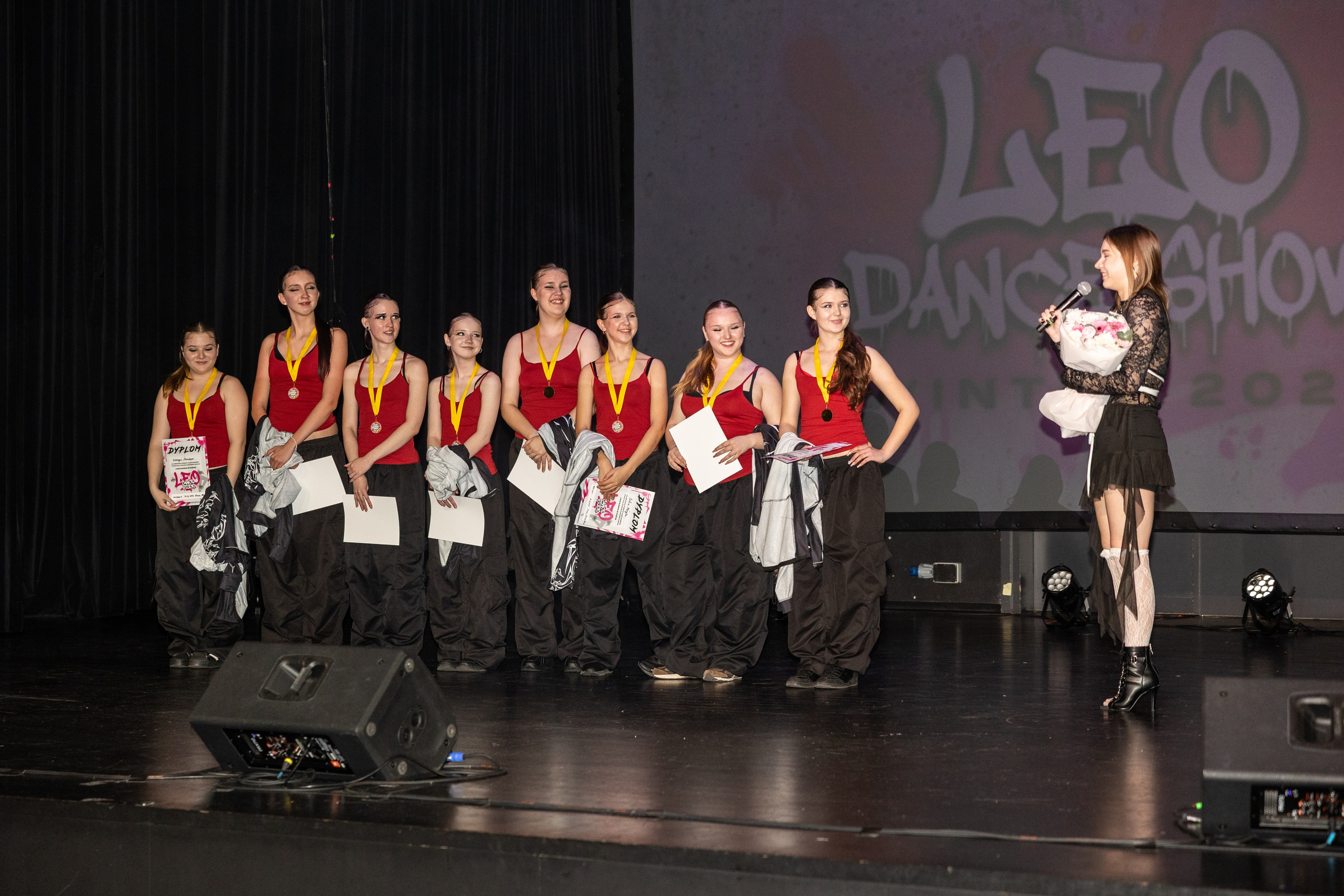 LEO DANCE SHOW WINTER 2025. Семейный и детский фотограф в Варшаве Мила Бобровская