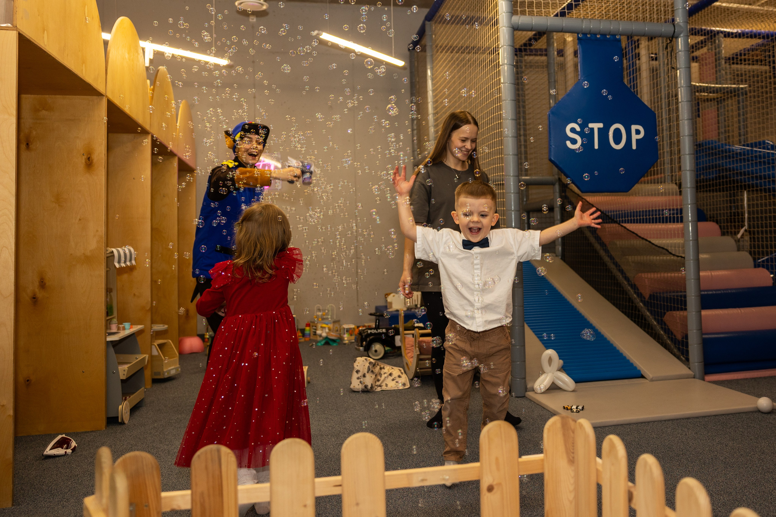 День рождения Артёма 24 января 2026 года. Семейный и детский фотограф в Варшаве Мила Бобровская