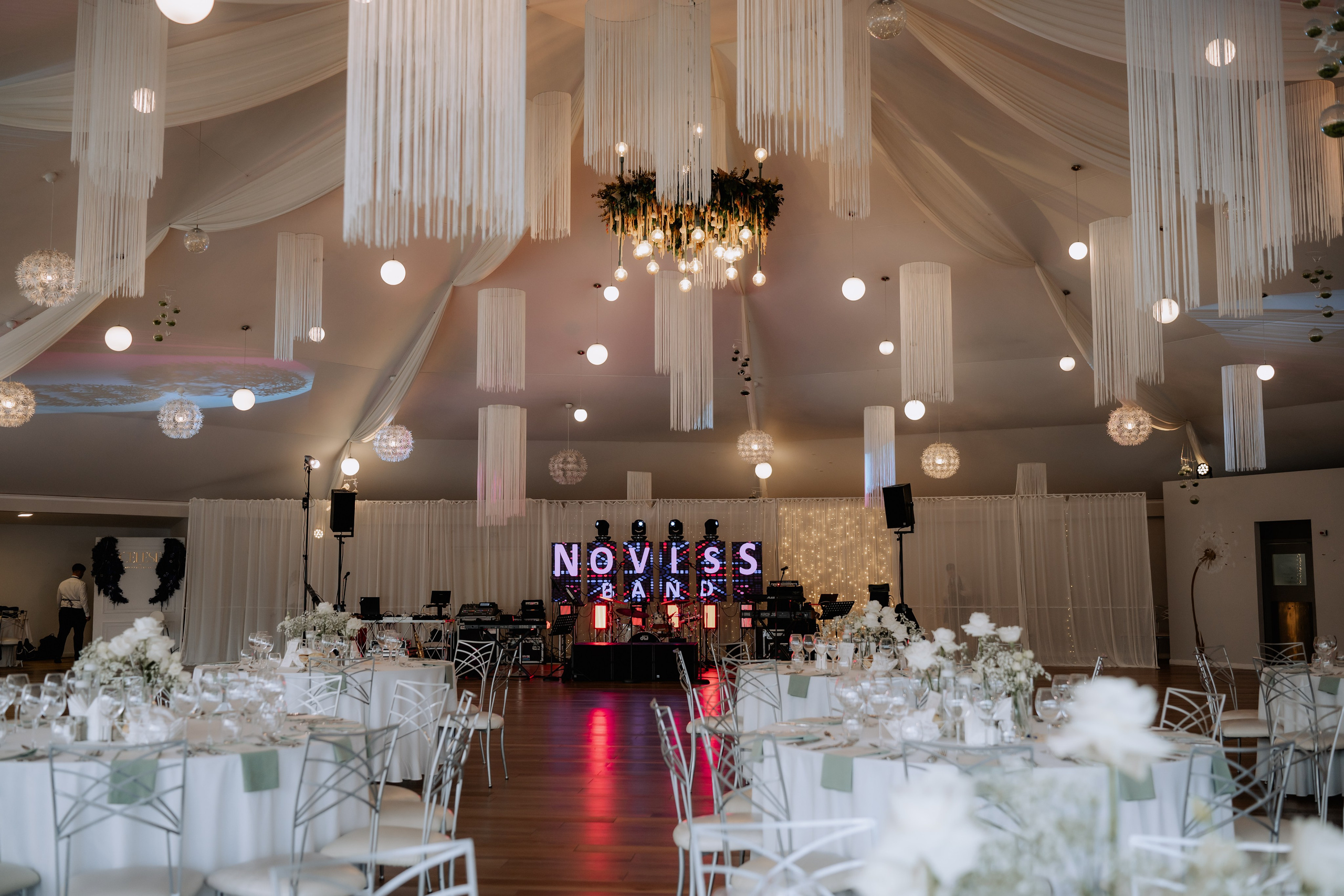 Madalina + Cosmin | Wedding day. Proud Vision Weddings | Wedding Photography & Film — Servicii profesionale Foto Video Nunta Iasi