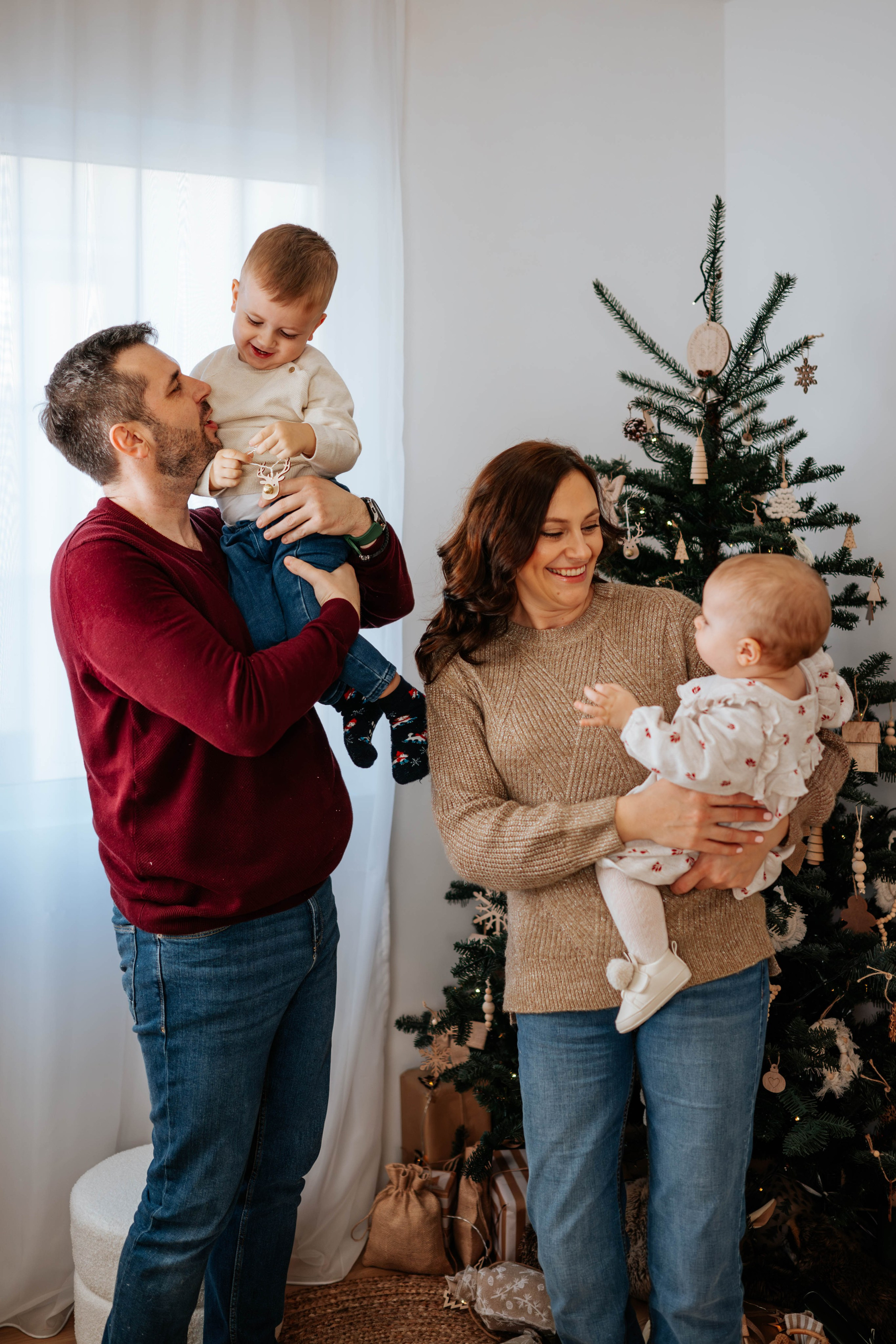 Miloševići - novogodišnje fotografisanje. Dečiji i porodični fotograf