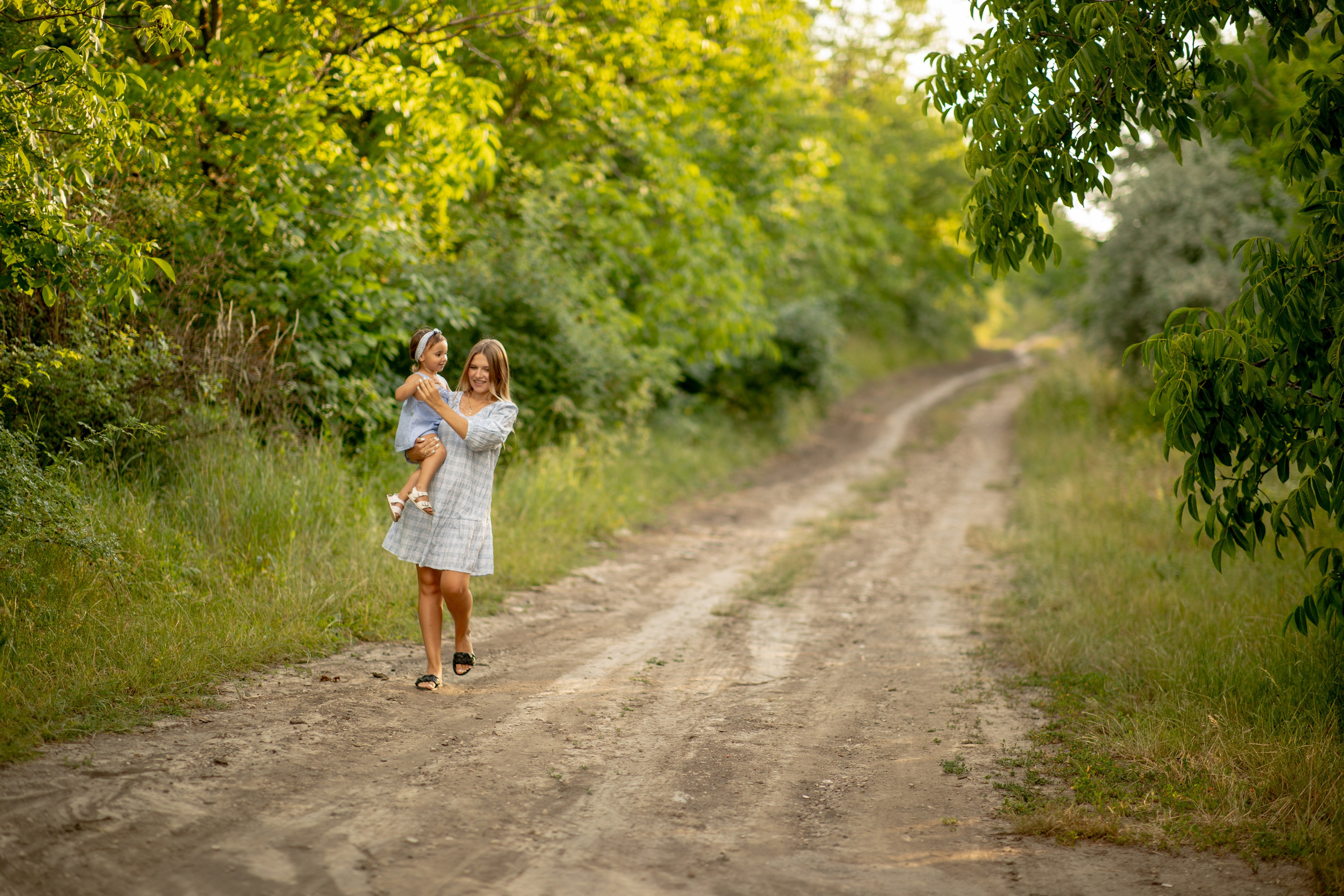 Family photo Maria si Elenica. N.D.photograph - fotograf de familie și portrete în Republica Moldova