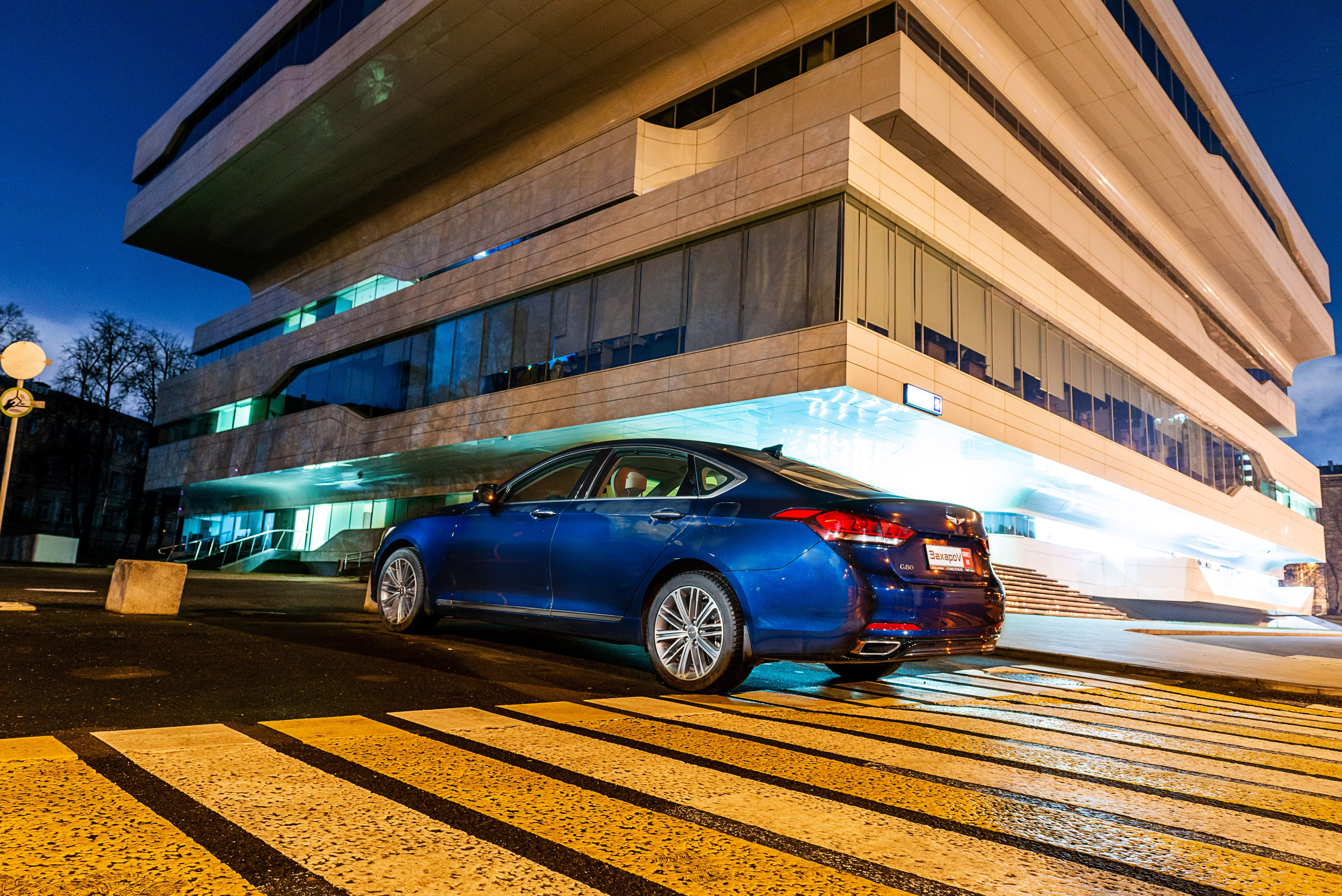 Ночная фотосессия Genesis G90. ФОТОГРАФ МЕКСИКА КИНТАНА-РОО