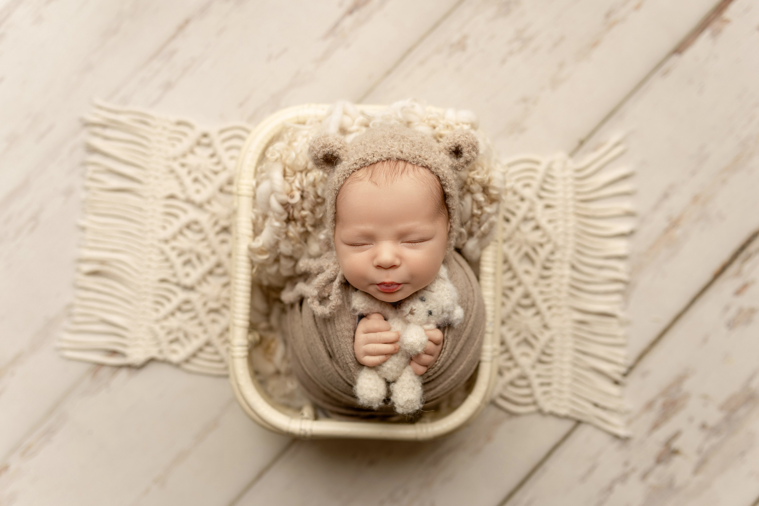 Esu Aleksandra naujagimių ir kudikių fotografė iš Vilniaus