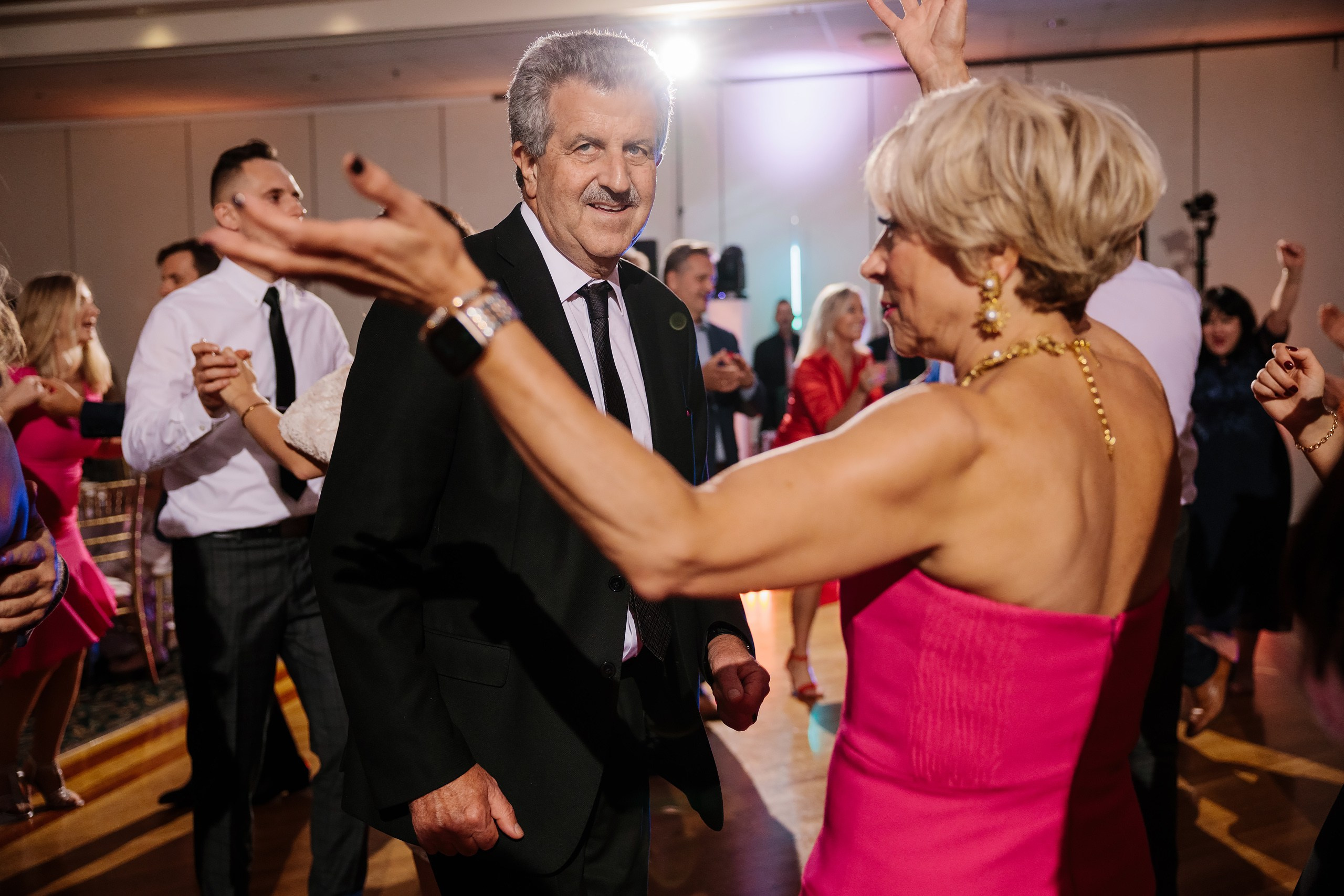 05.10.2024 Wedding. Wedding family event photographer in Chicago Nick Yushevich