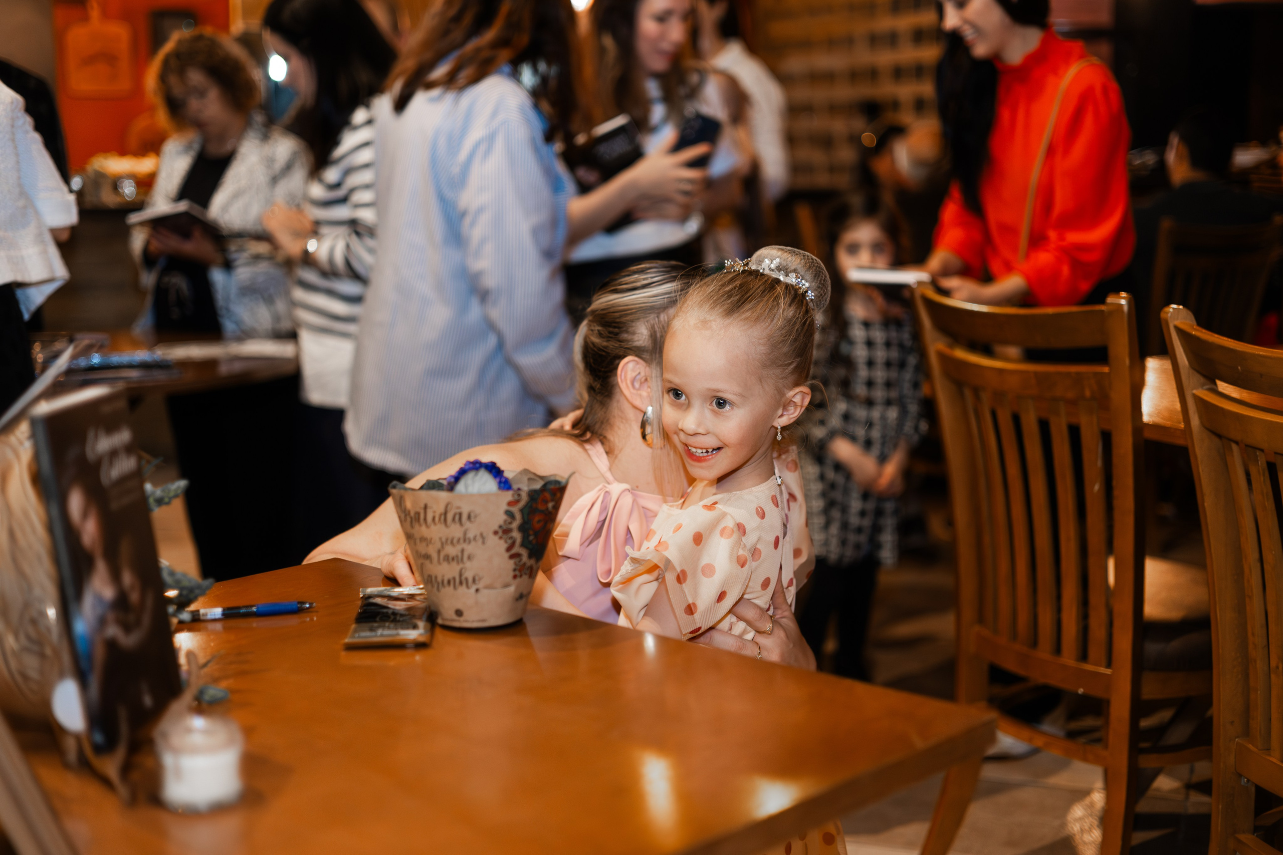 Lançamento de Livro Vivi Princival