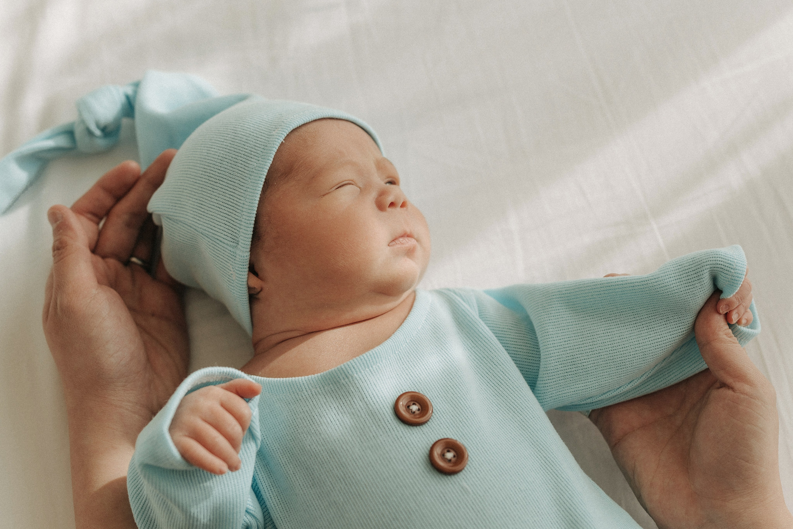 Cozy At-Home Newborn Photography – Warm & Emotional. Alisa Tant — Family and newborn photographer Bucks County, Montgomery county, Philadelphia, NJ