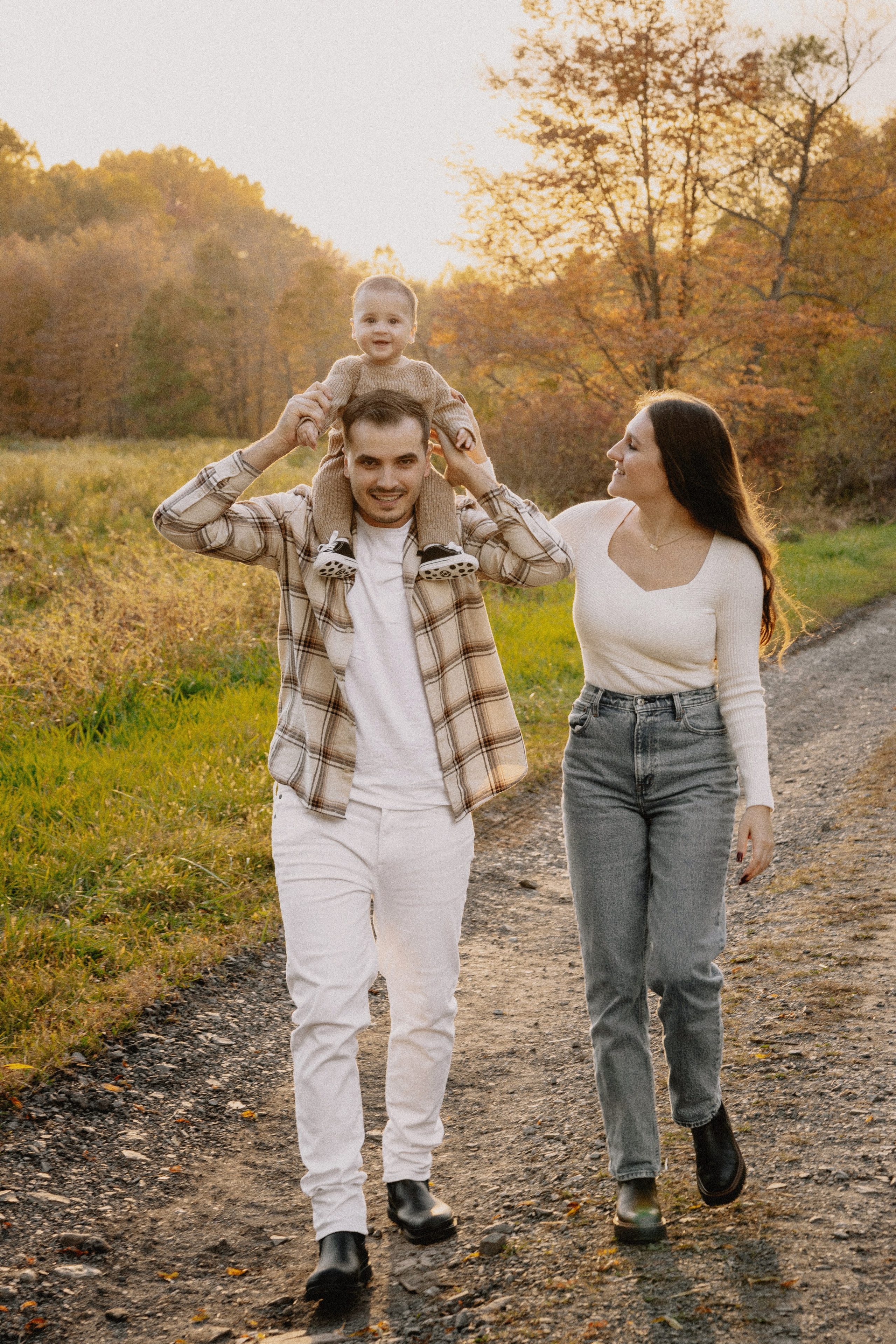 Family Photography in Nature – Candid & Beautiful Moments. Alisa Tant — Family and newborn photographer Bucks County, Montgomery county, Philadelphia, NJ