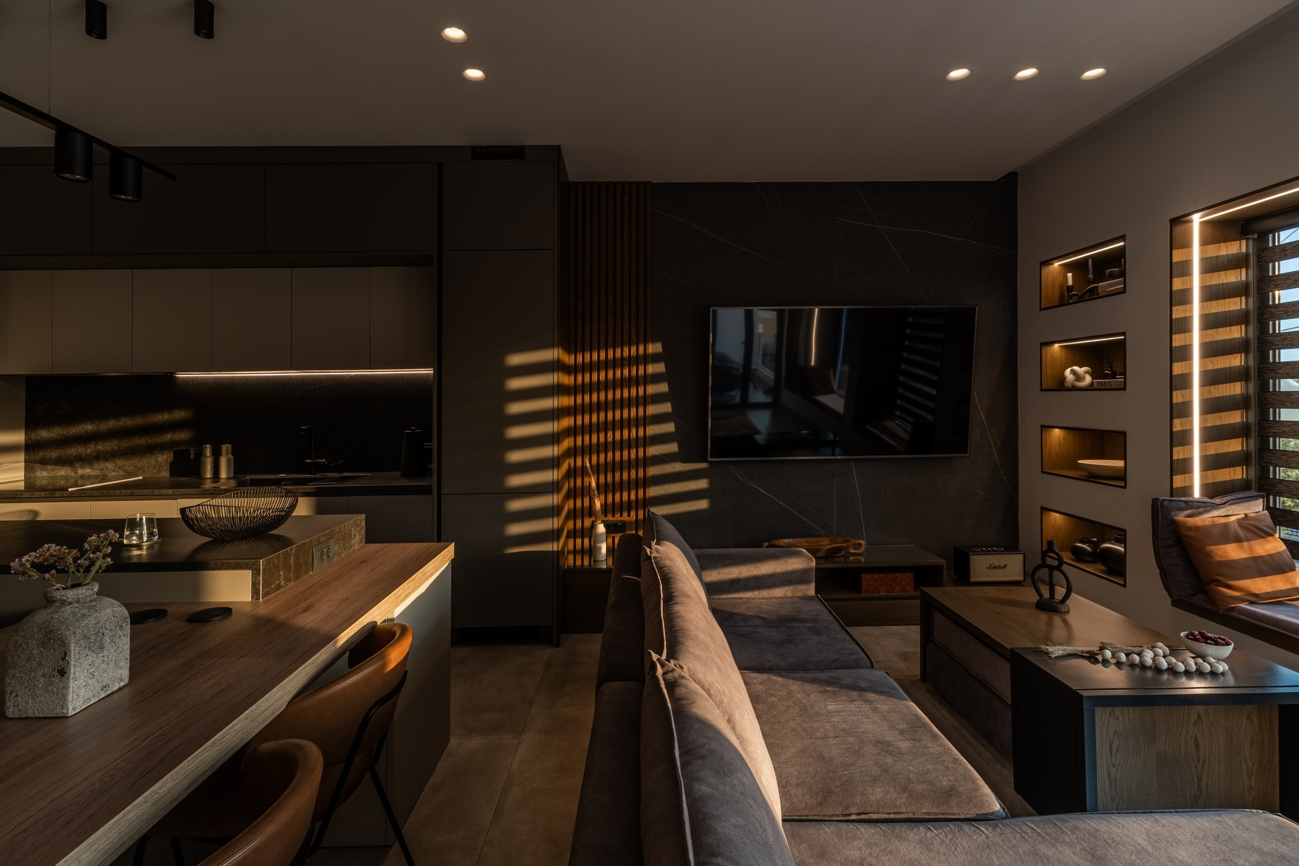 Idomenea Interior. Photo & Videos