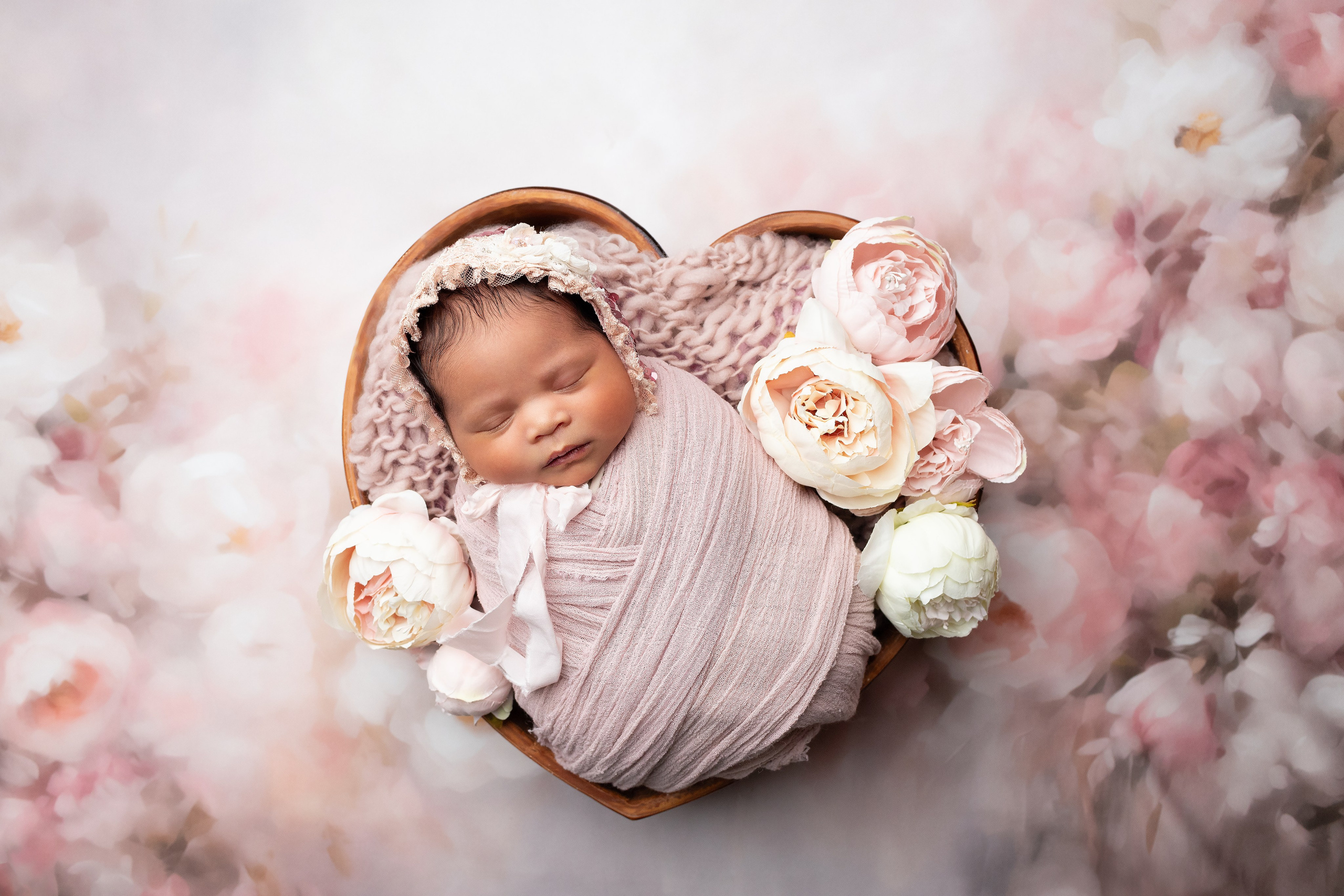 Newborn Classic. Mary Newborn Photo