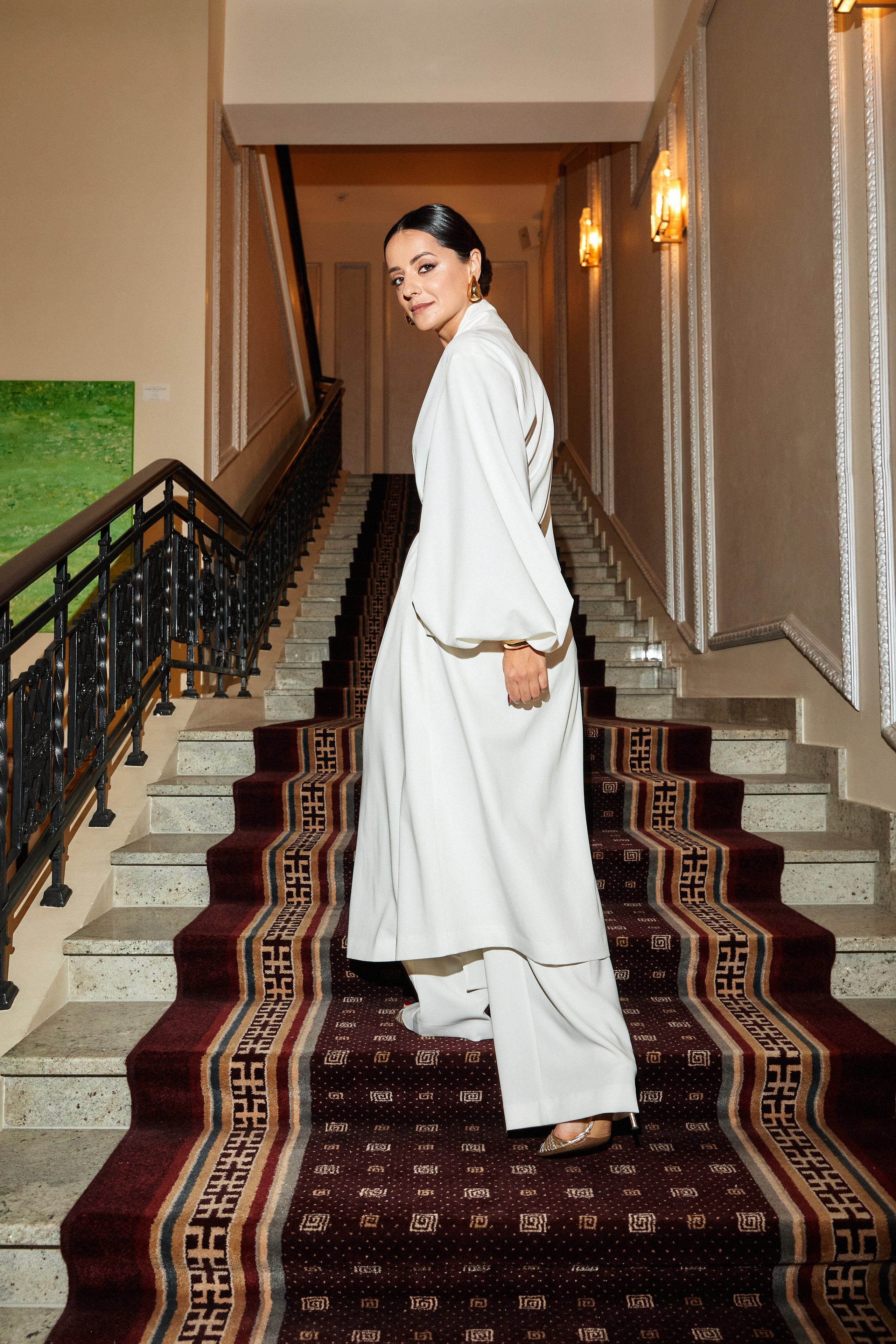 Conference by Daria Oskin. Destination wedding and fashion photographer in Riga Igor Davidovich