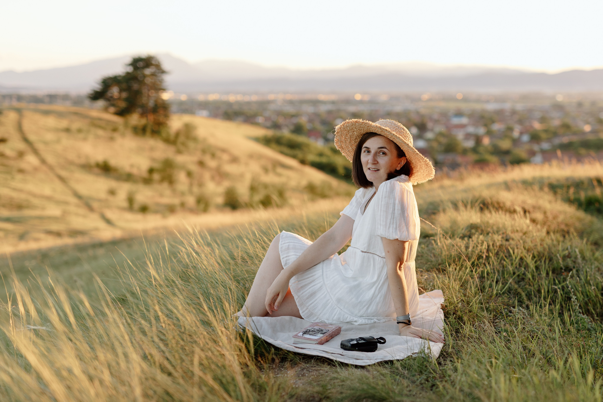 Cristina — Portrait. Main