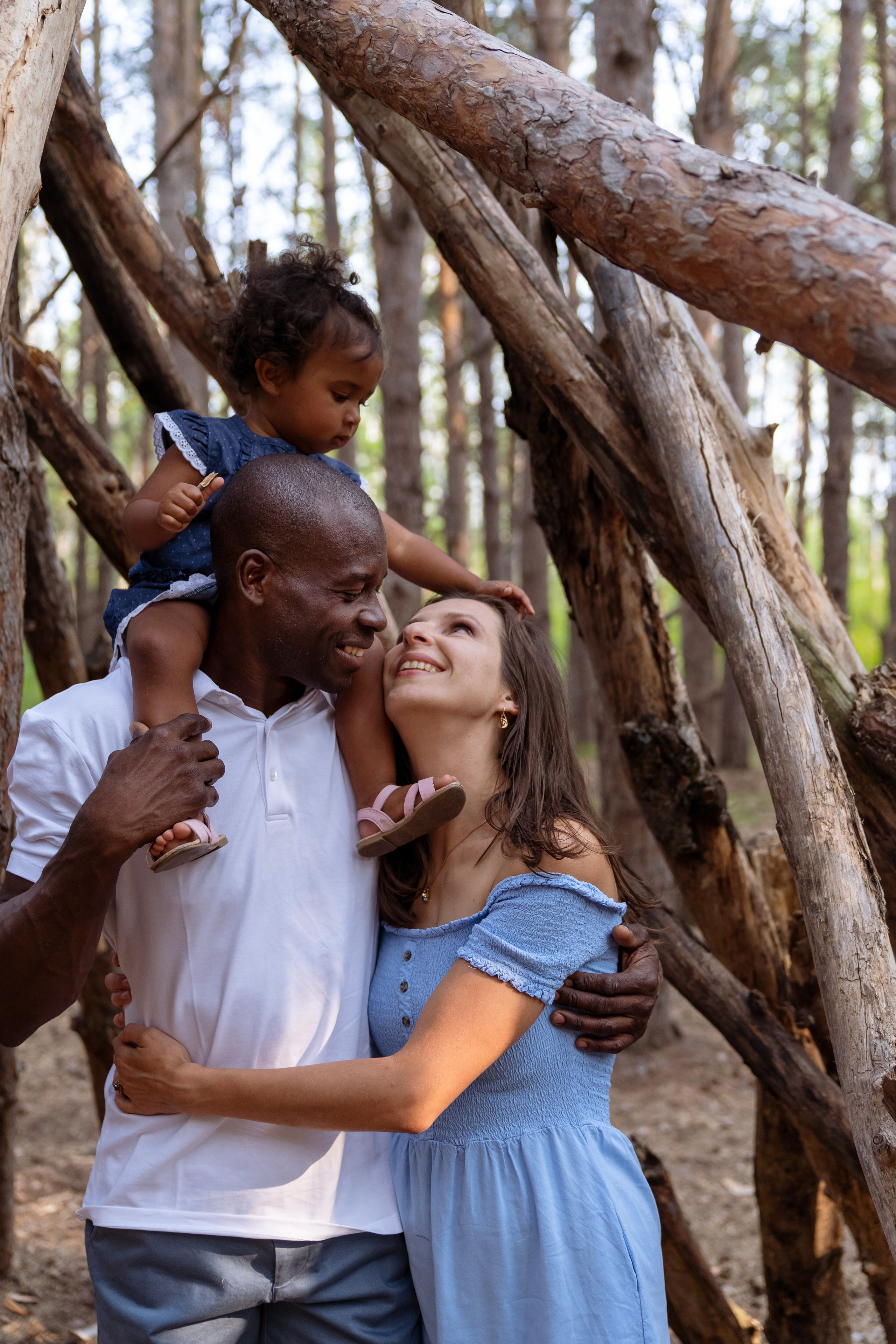 Family in Birds Hill. Photographer Viktoriia Skavronskaya