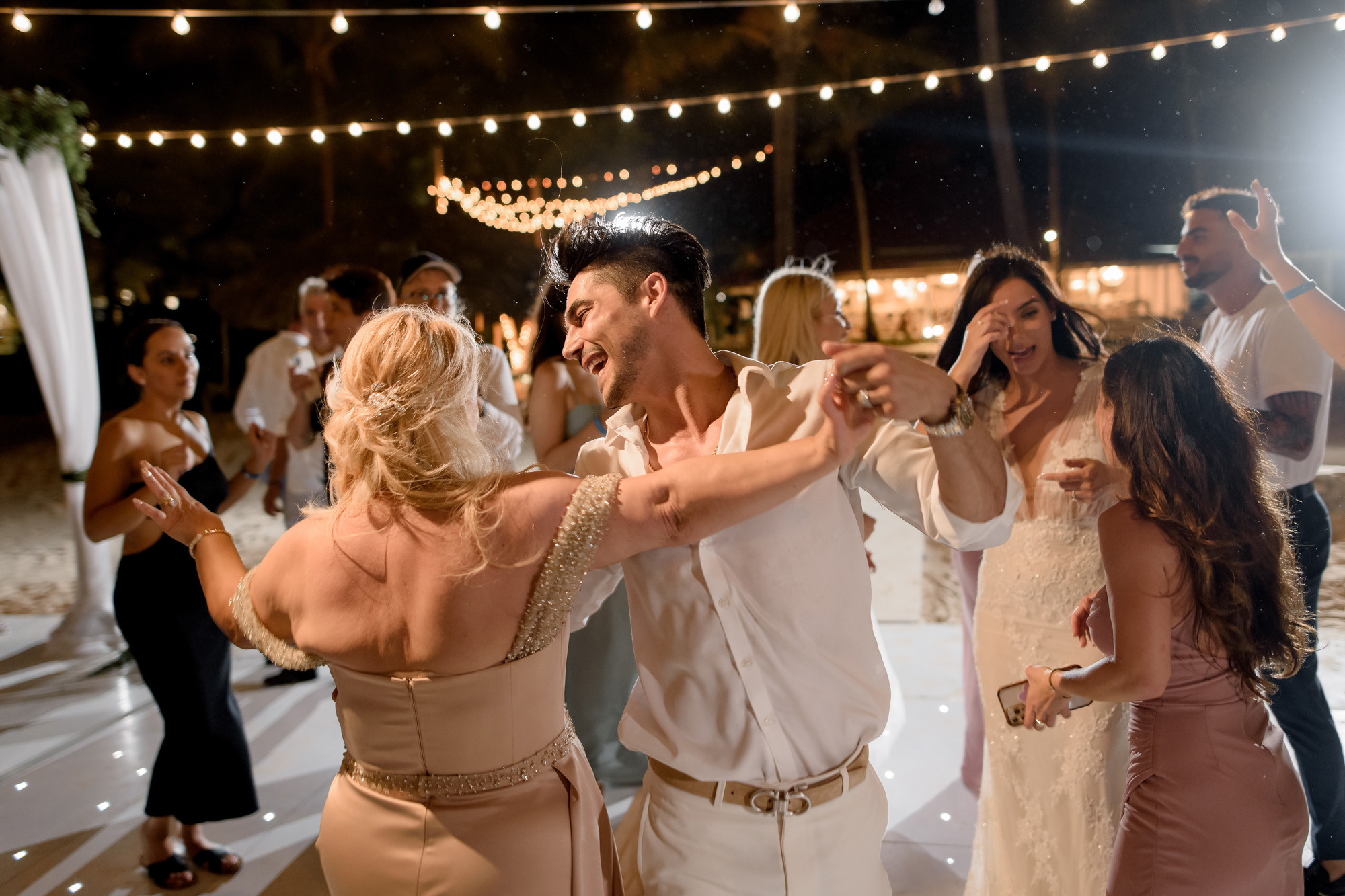 Свадьба в пляжном клубе Кукуа