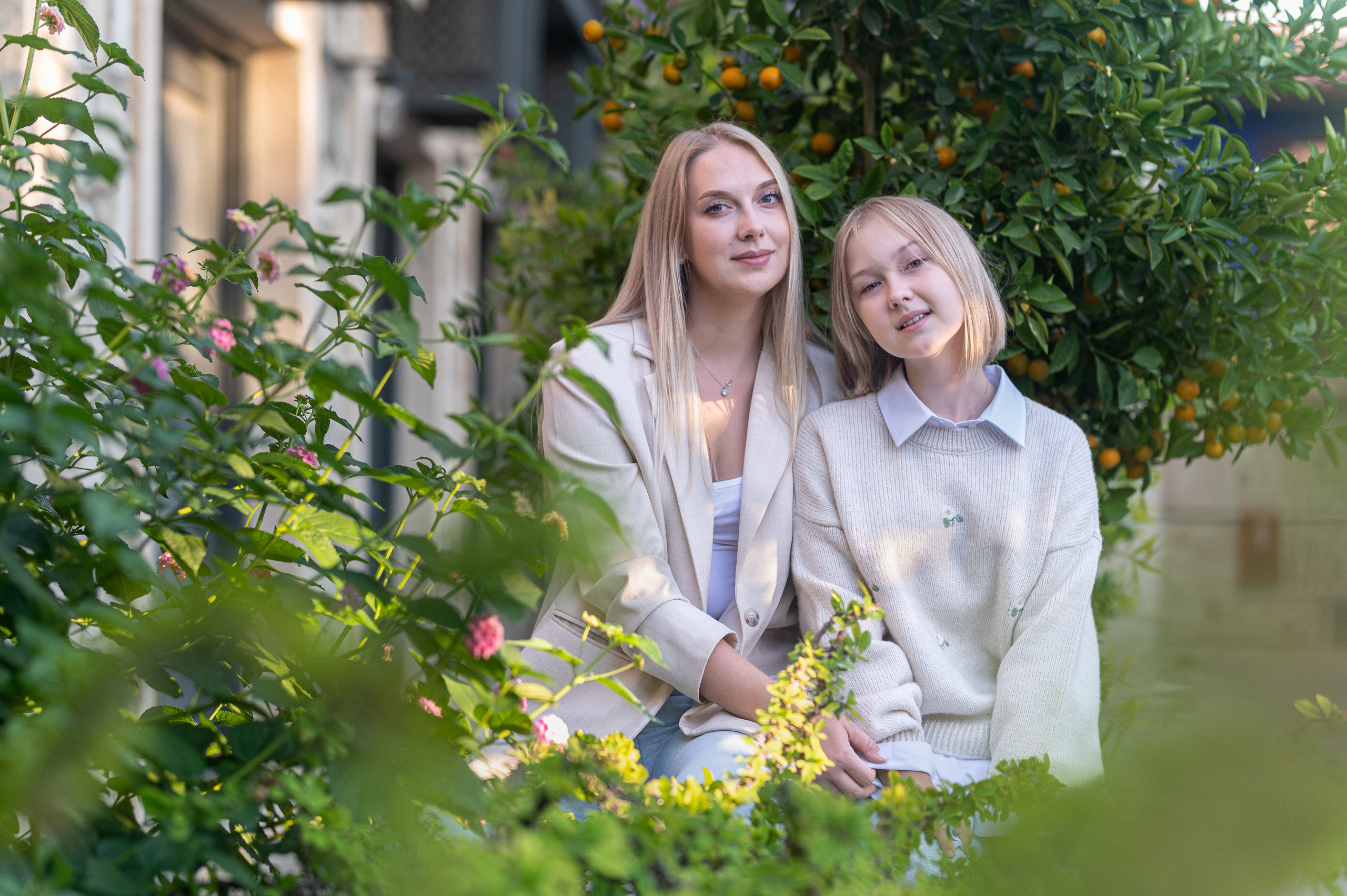 Katya & Nastya. Alex Leonidov — Photographer