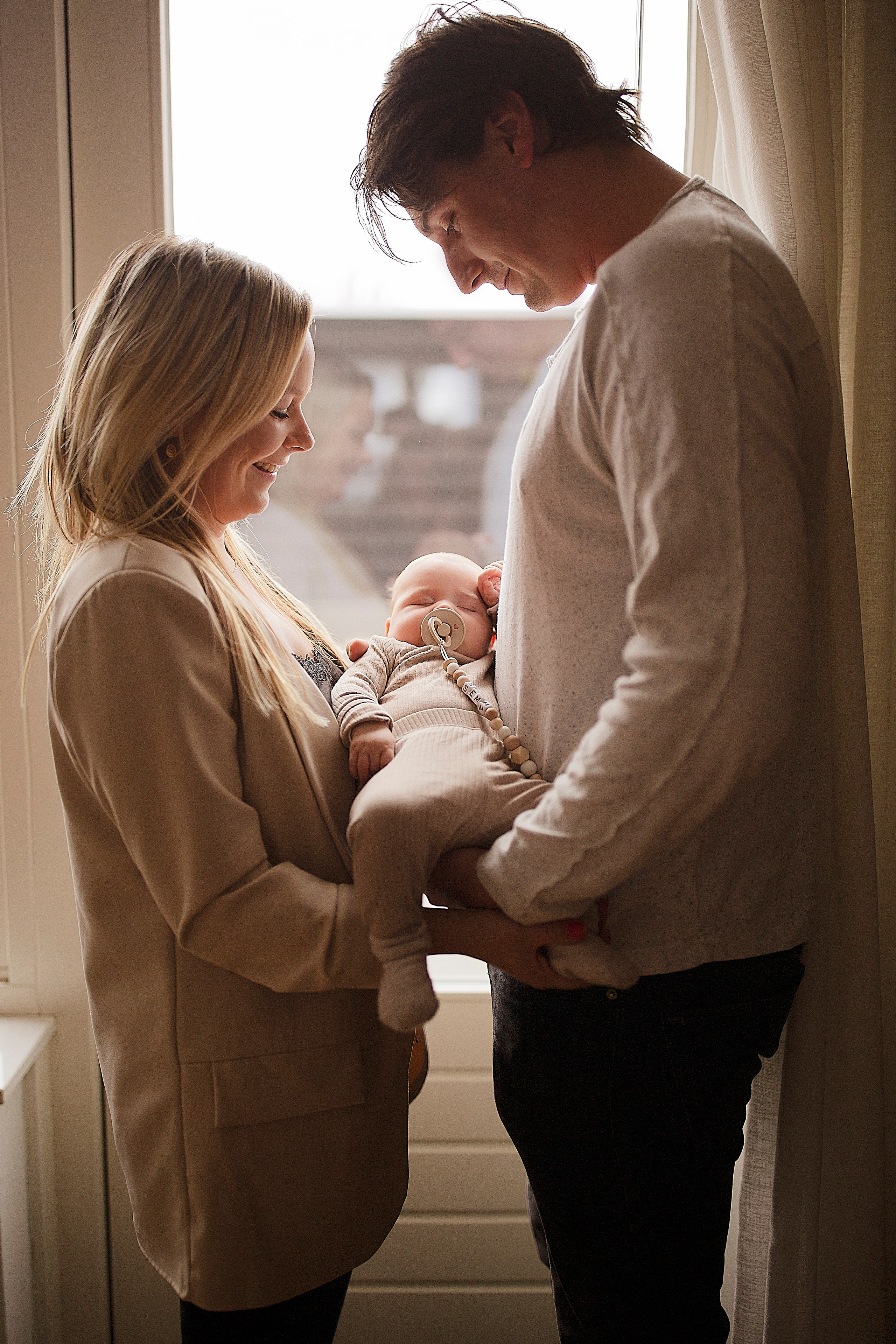 "Intieme newborn fotografie met Irina Hoek.