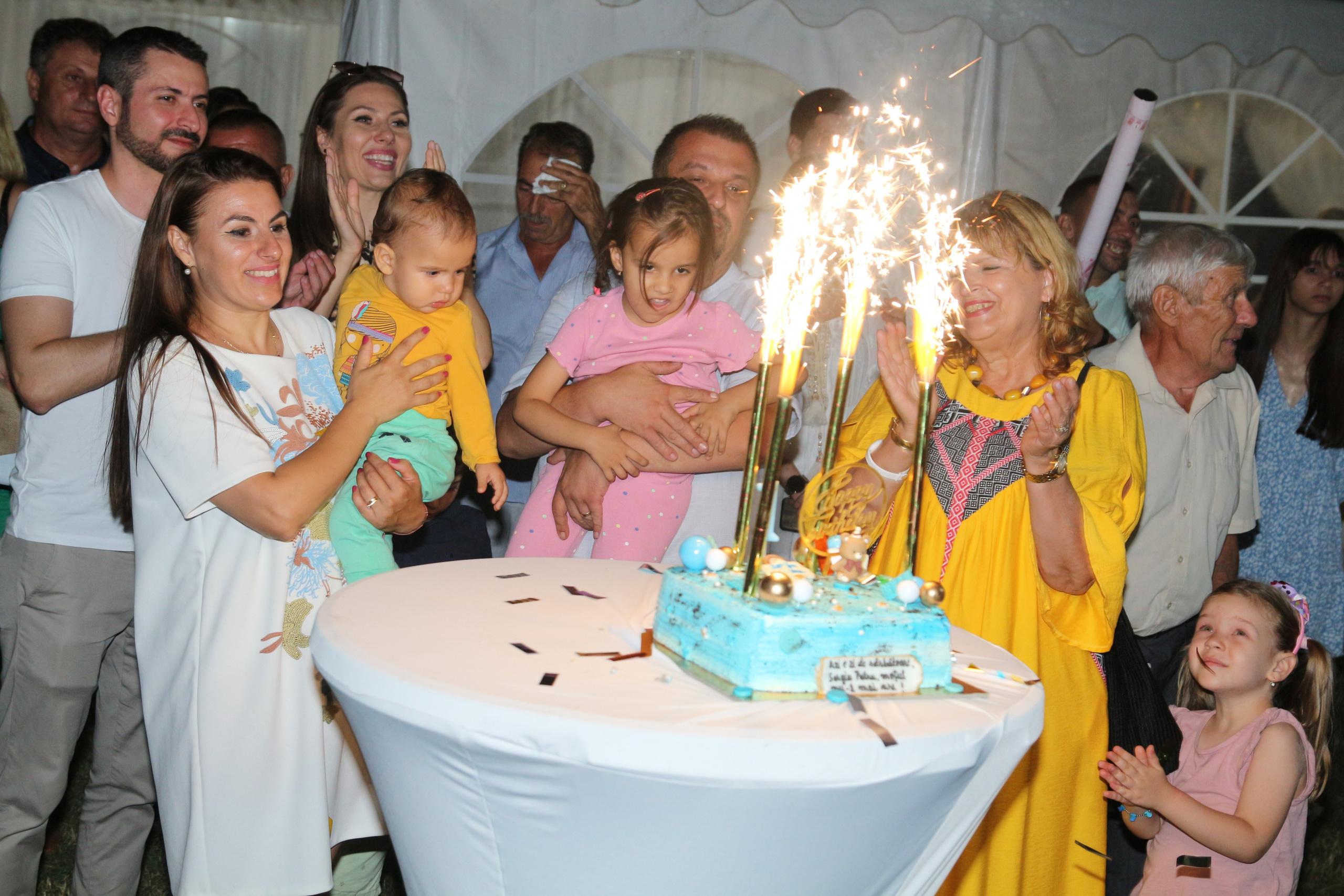 BYZO MEDIA. PETRU BYZO - family and children photographer in ROMANIA