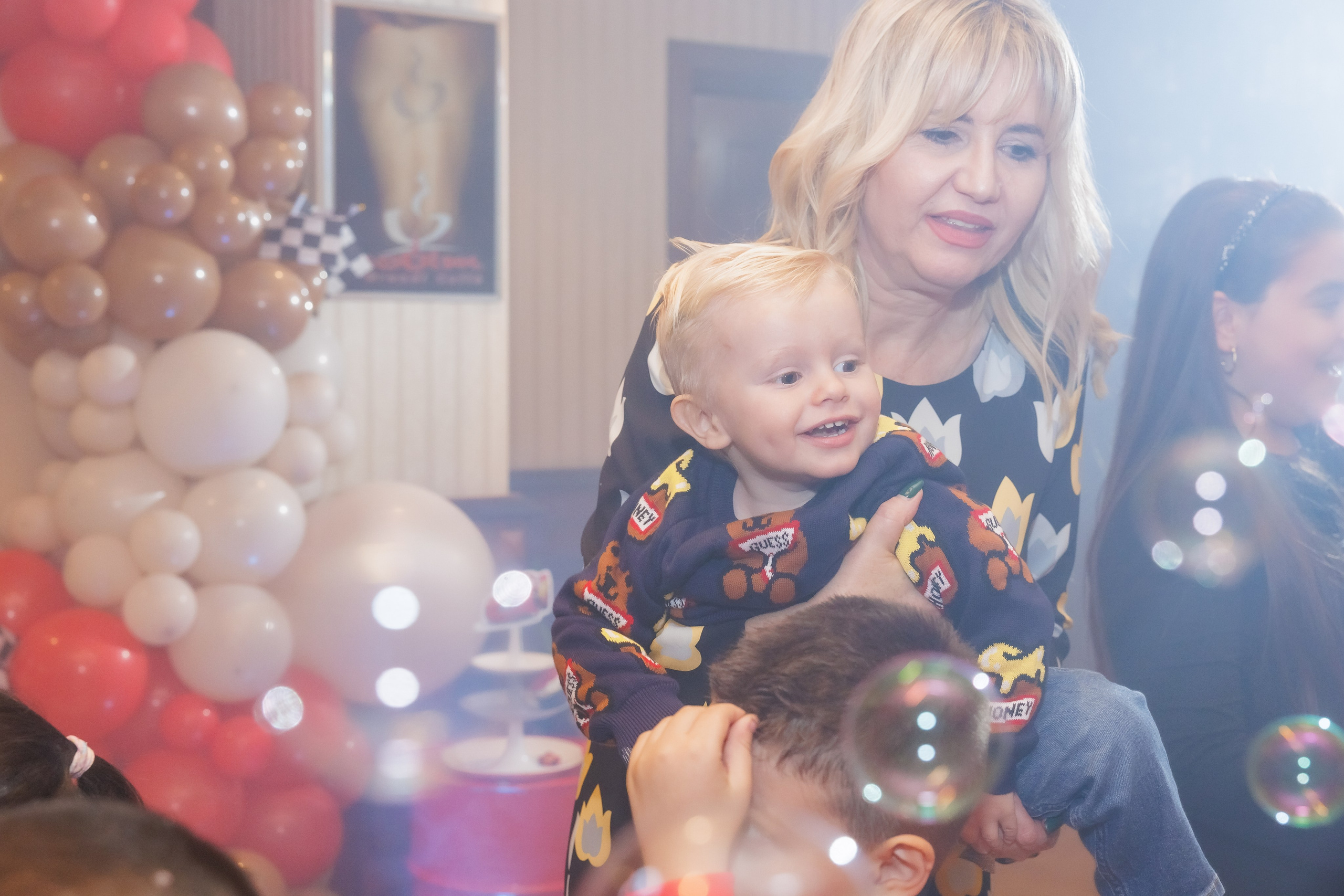 Честит Рожден Ден. Фотограф Ирина Йотова