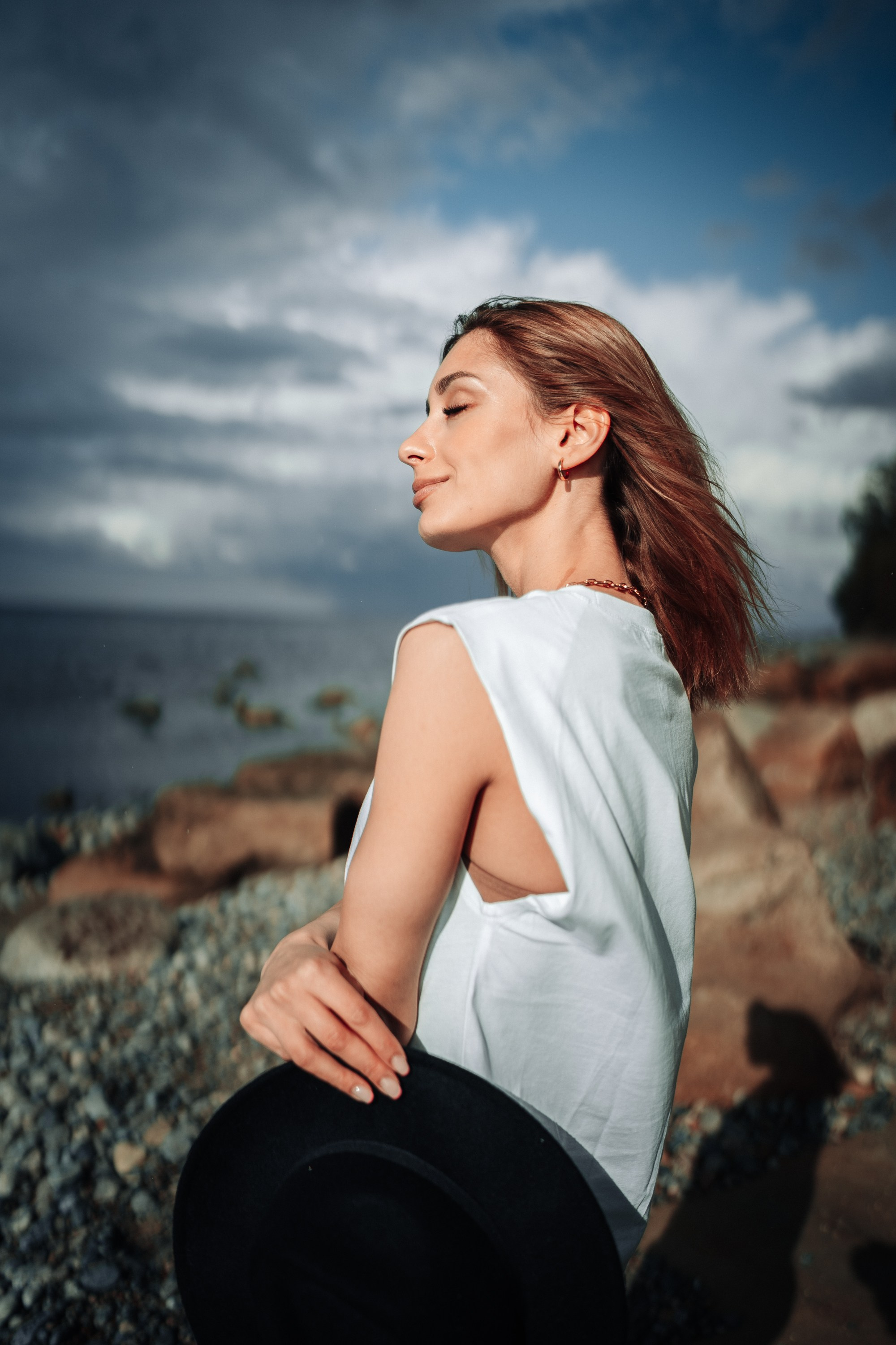 Hat, Coat, and Watch. Couple and Family Photographer in Tallinn, Sasha Kaloshin
