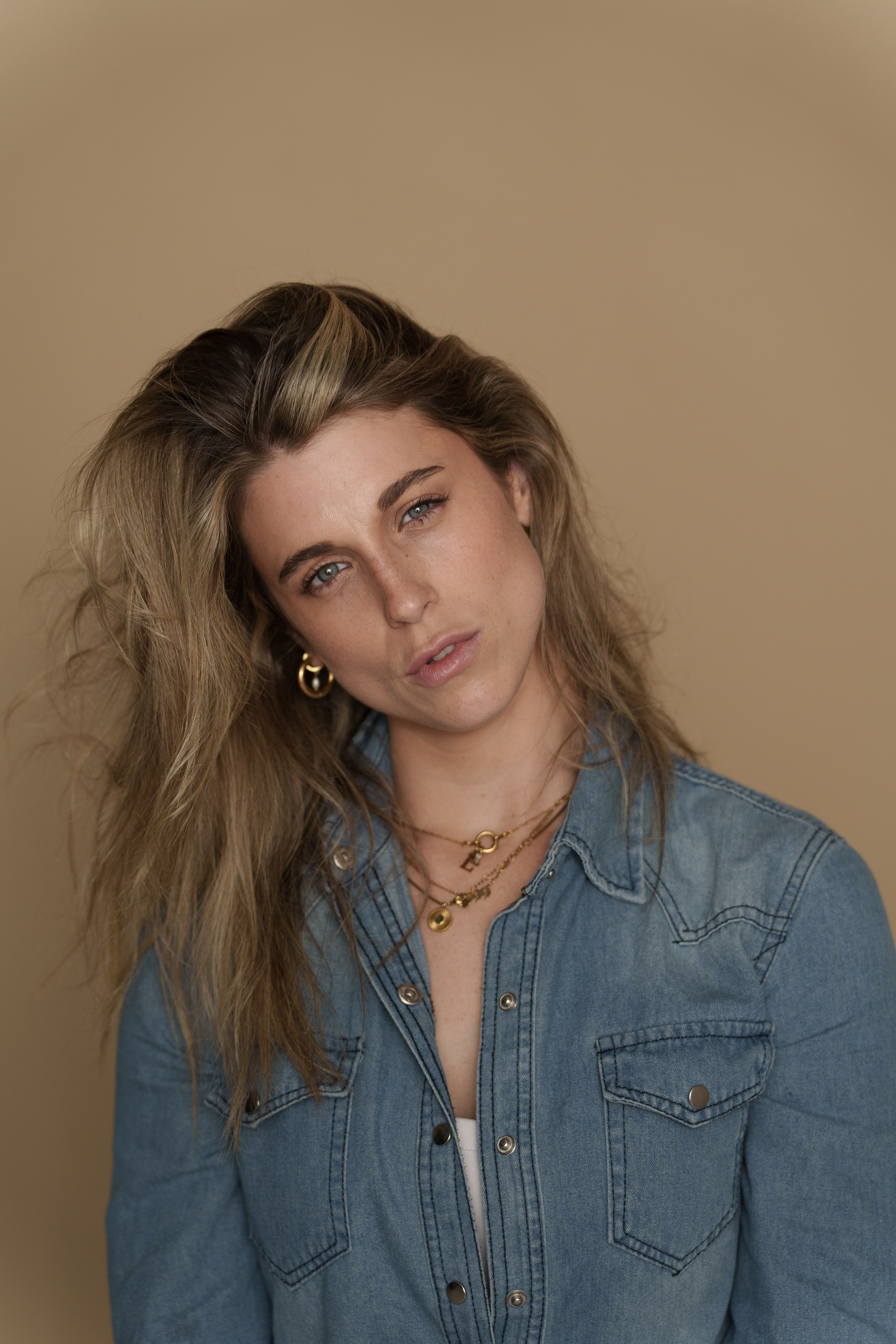 „Kölsch&Shoot“ in Cologne w/ Lisa (Set #2). URBANSTREETFILES.ART