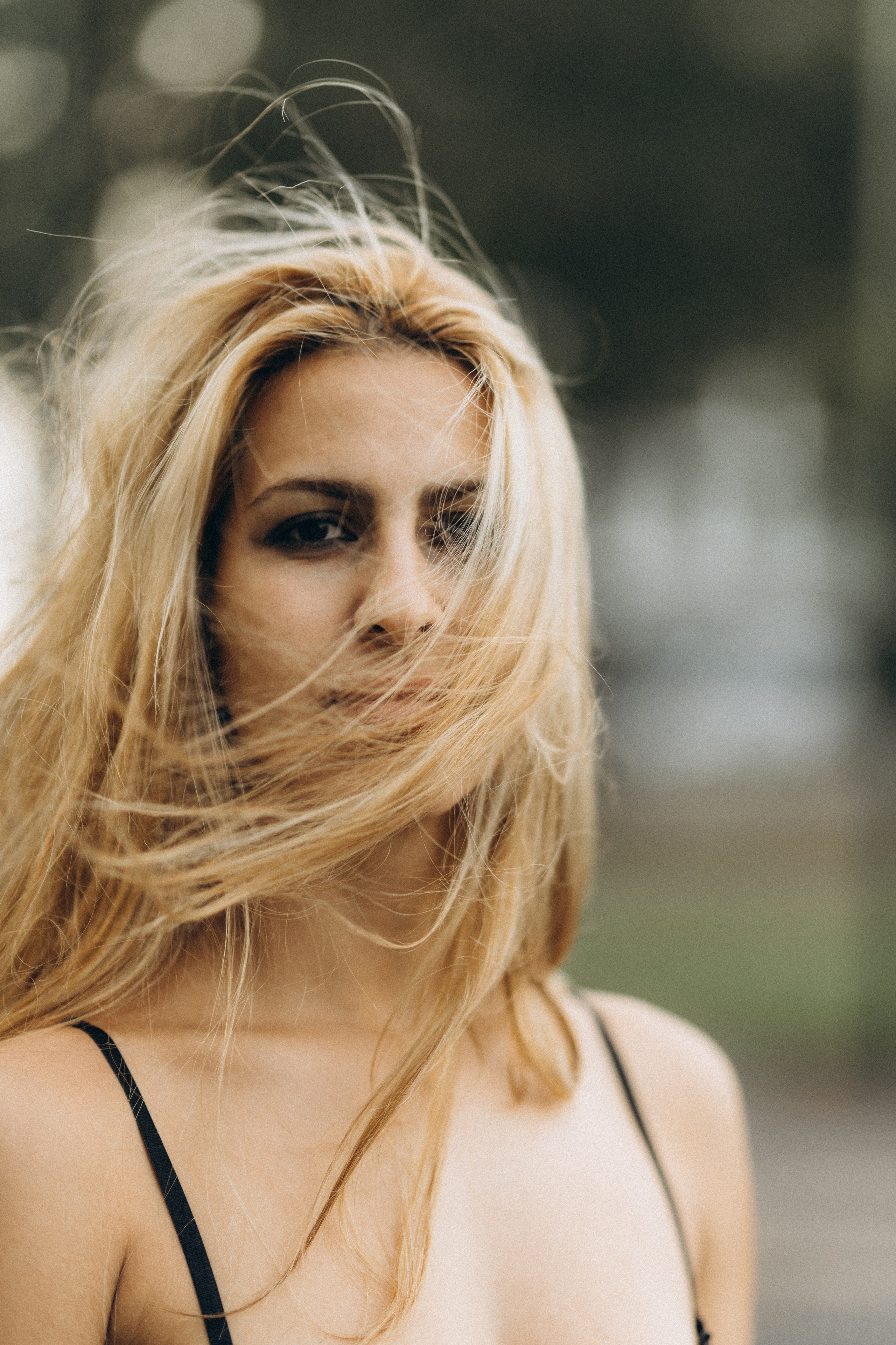 Mitra. Wedding and potrait photographer in Helsinki Vickan O