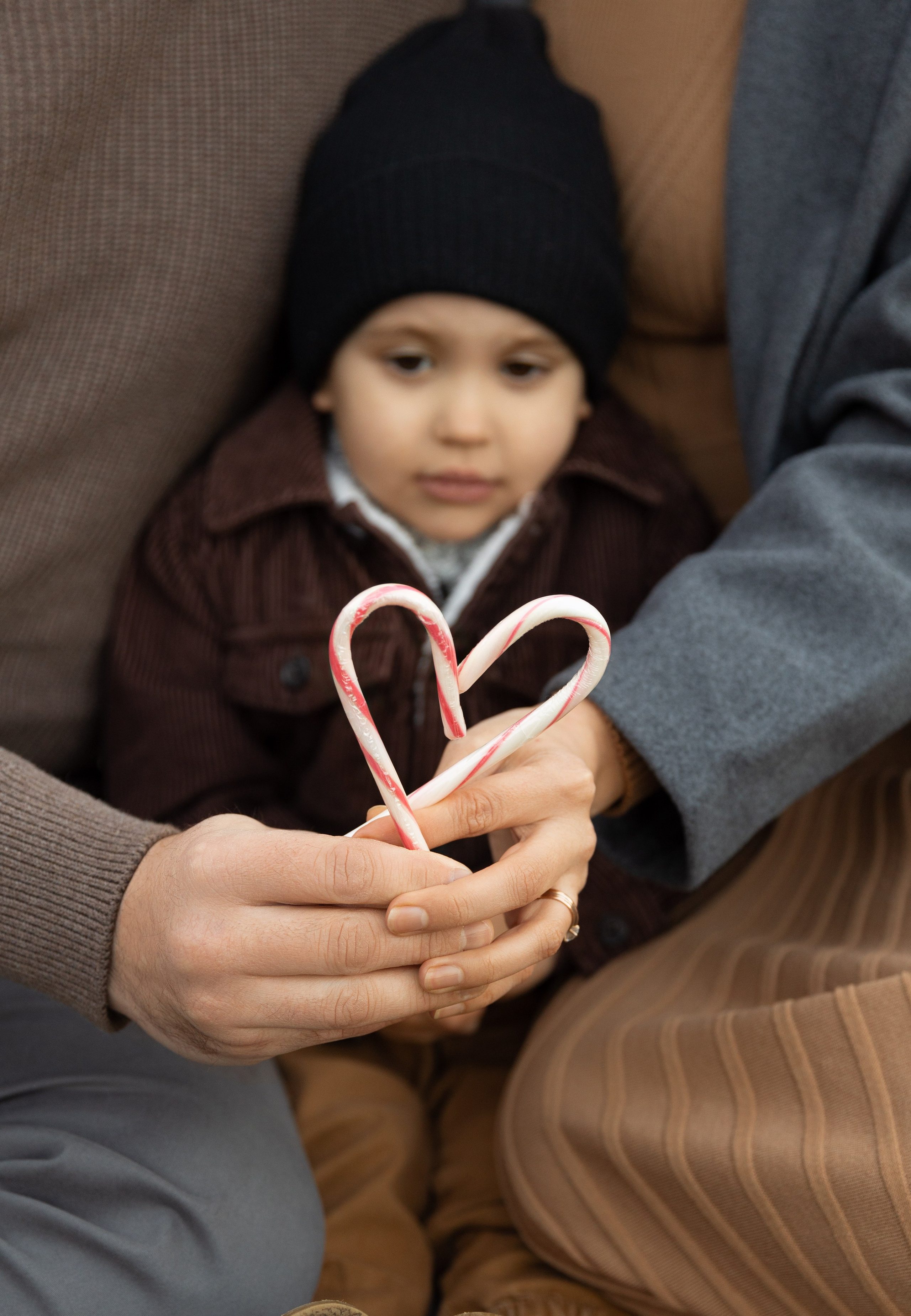 Christmas tree farm. Family and Wedding photographer