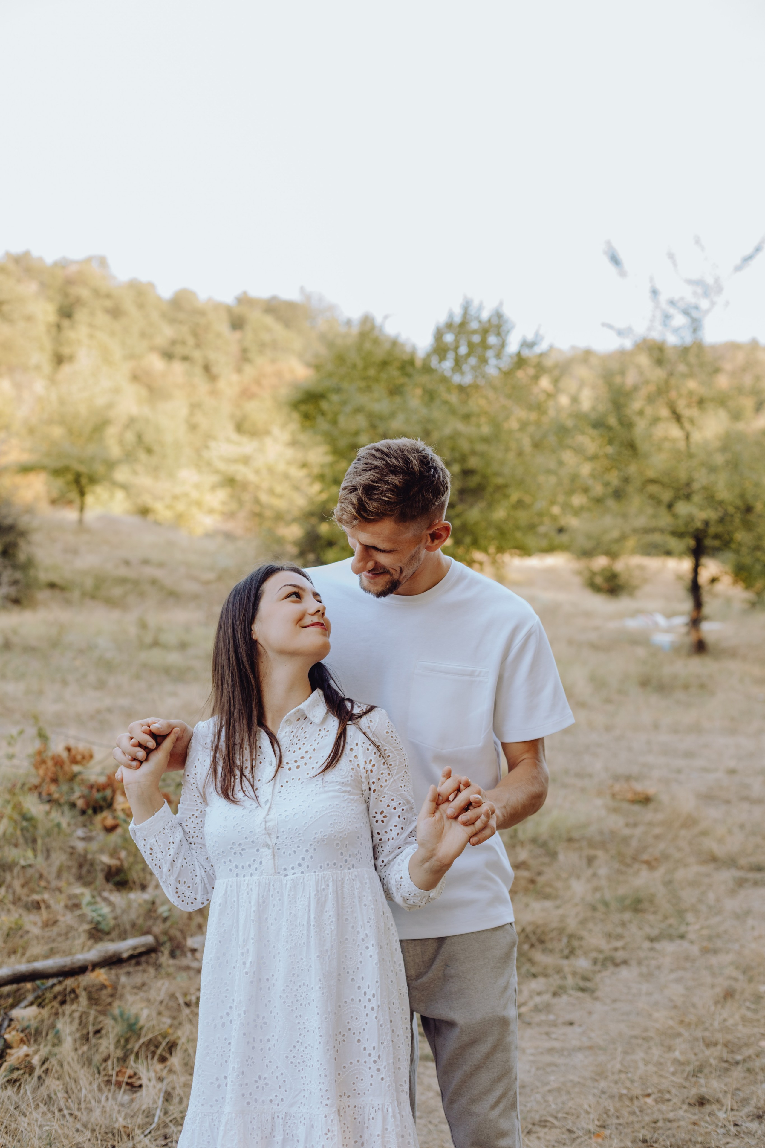 Beni & Adina. Wedding & couple photographer from Romania Rut Vetan