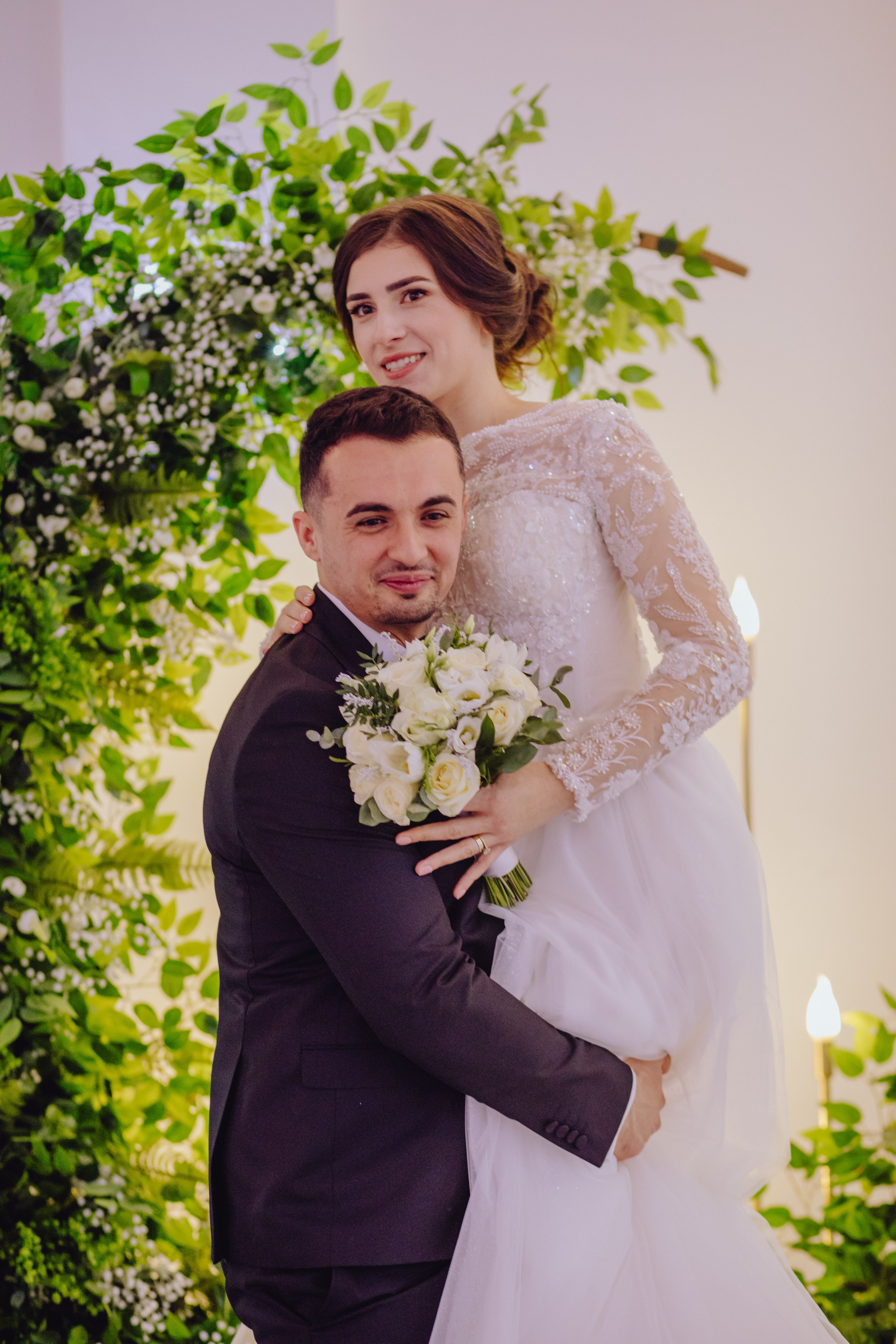 Adi & Angela. Wedding & couple photographer from Romania Rut Vetan