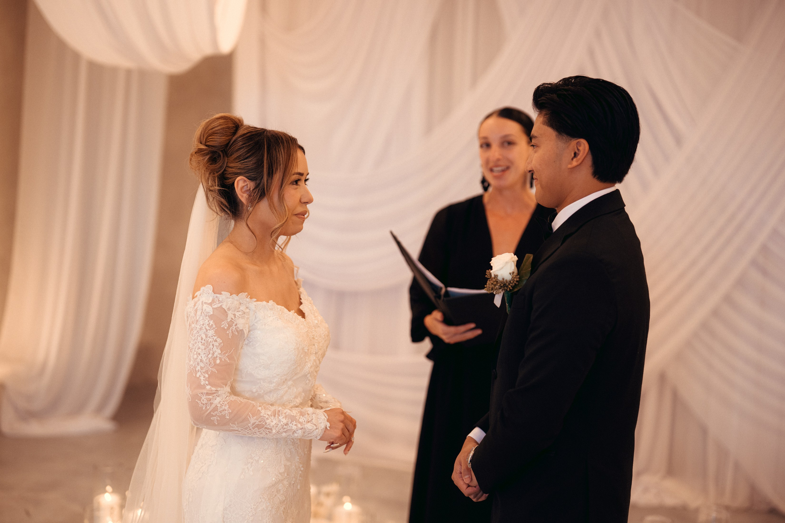 A&R. Wedding & elopement photographer Viktoriya Kravtsov. Las Vegas