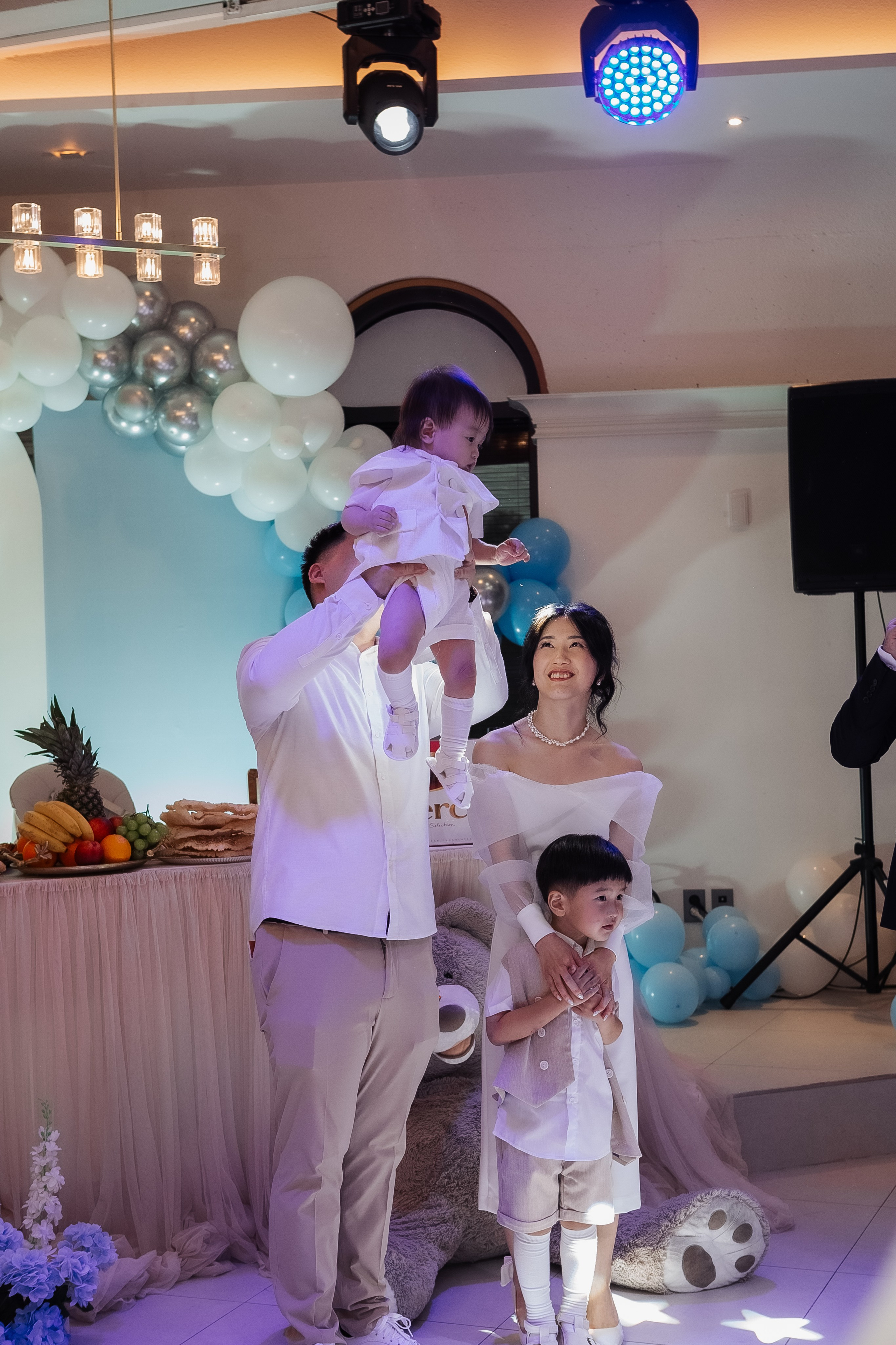 Тео дома и в ресторане. Фотограф беременности, ньюборн и годовасиков в Корее Жанна Хан