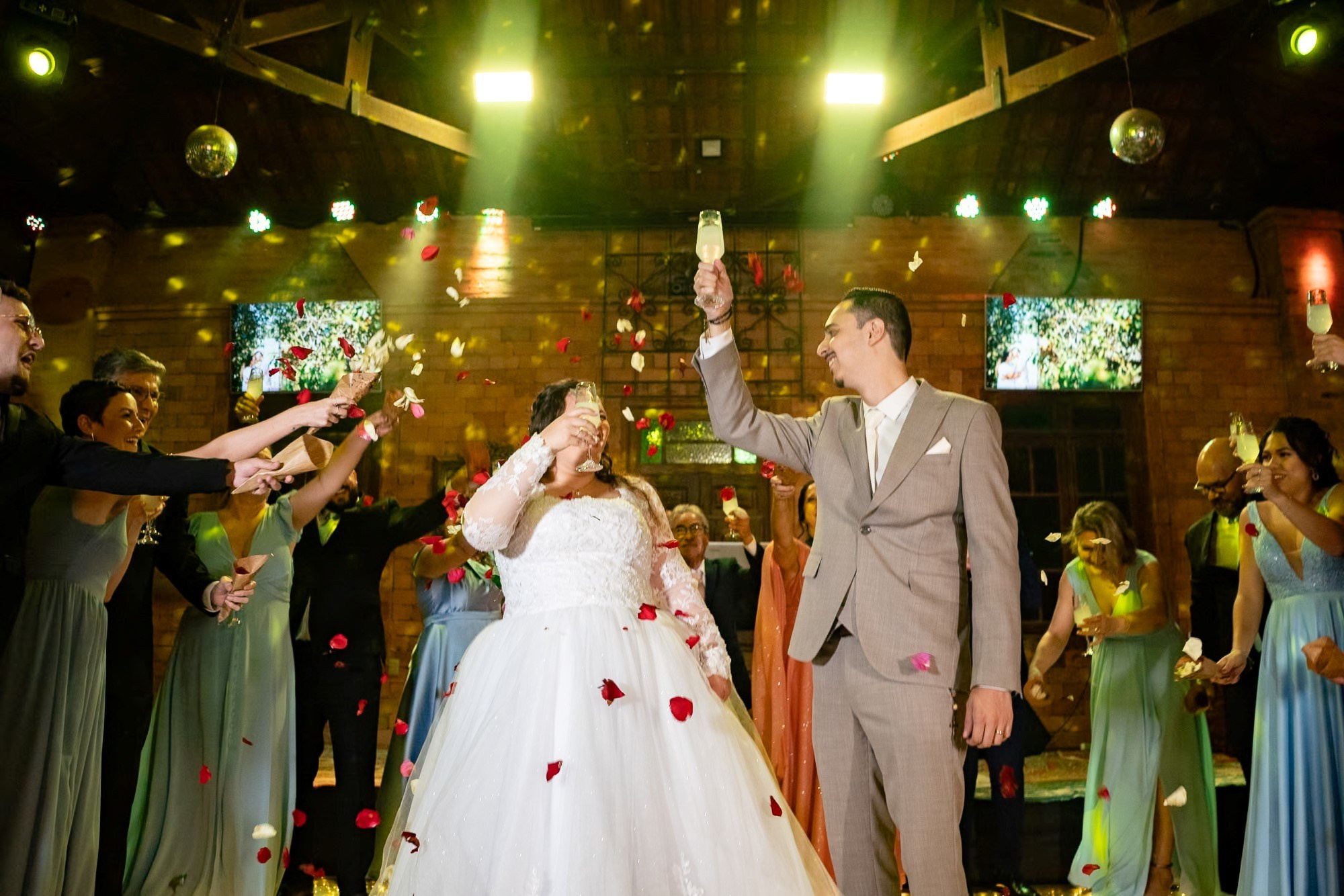 Casamento Geo e Renan — Igreja e Alvorada. Fotógrafo de casamento e Filmmaker de casamento
