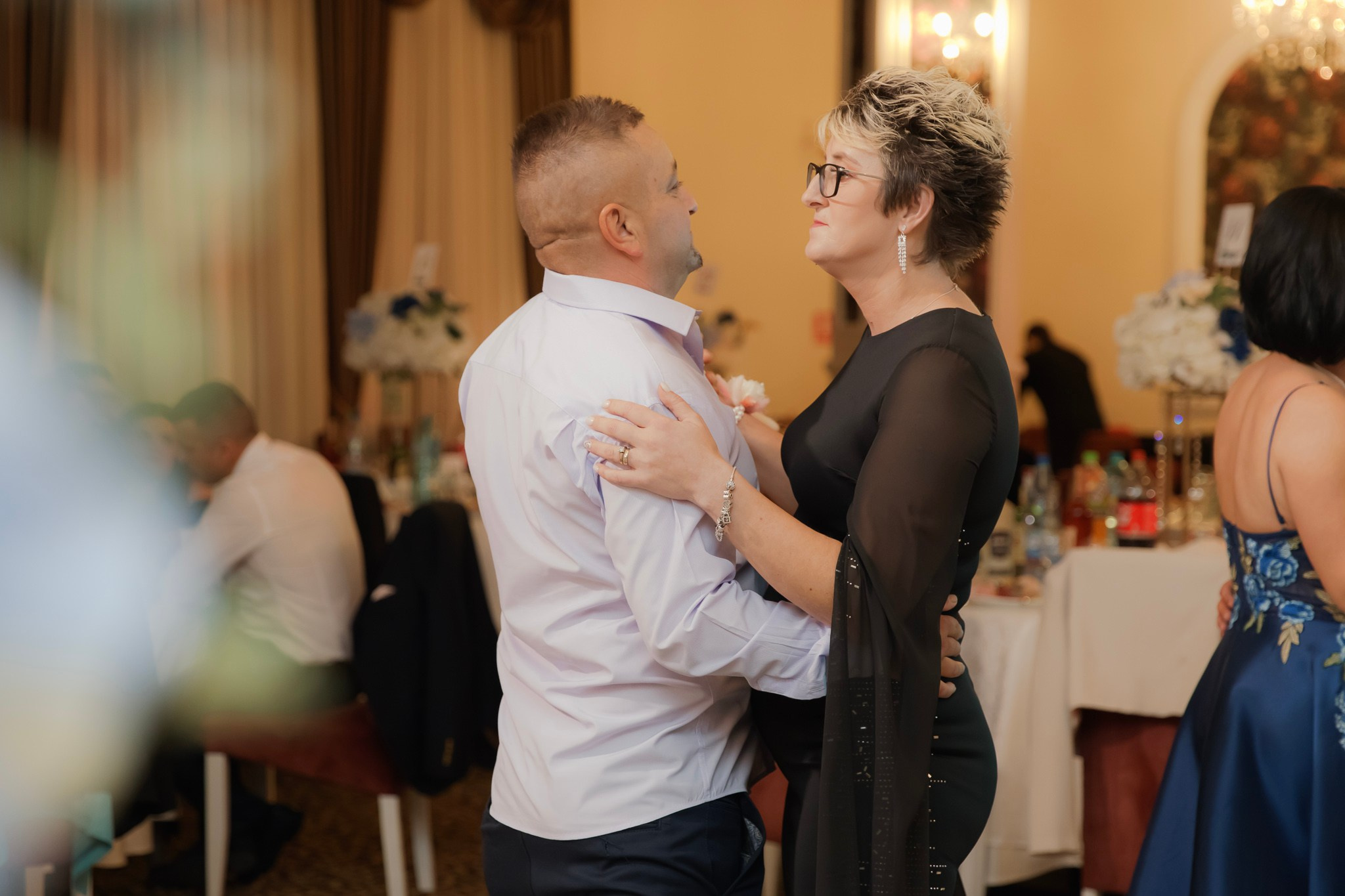 Mihai & Oana. Servicii foto-video profesionale, pentru momente de neuitat