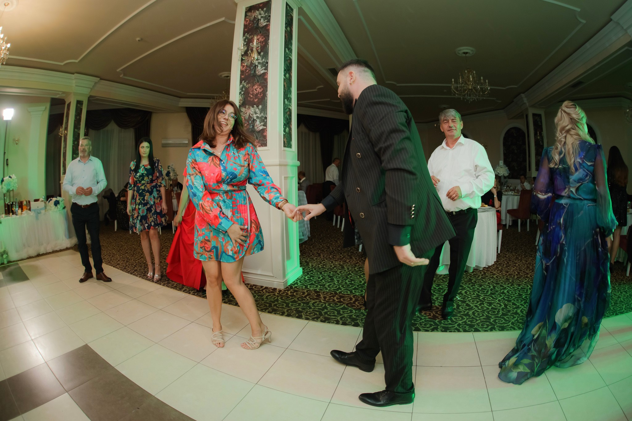 Mihai & Oana. Servicii foto-video profesionale, pentru momente de neuitat