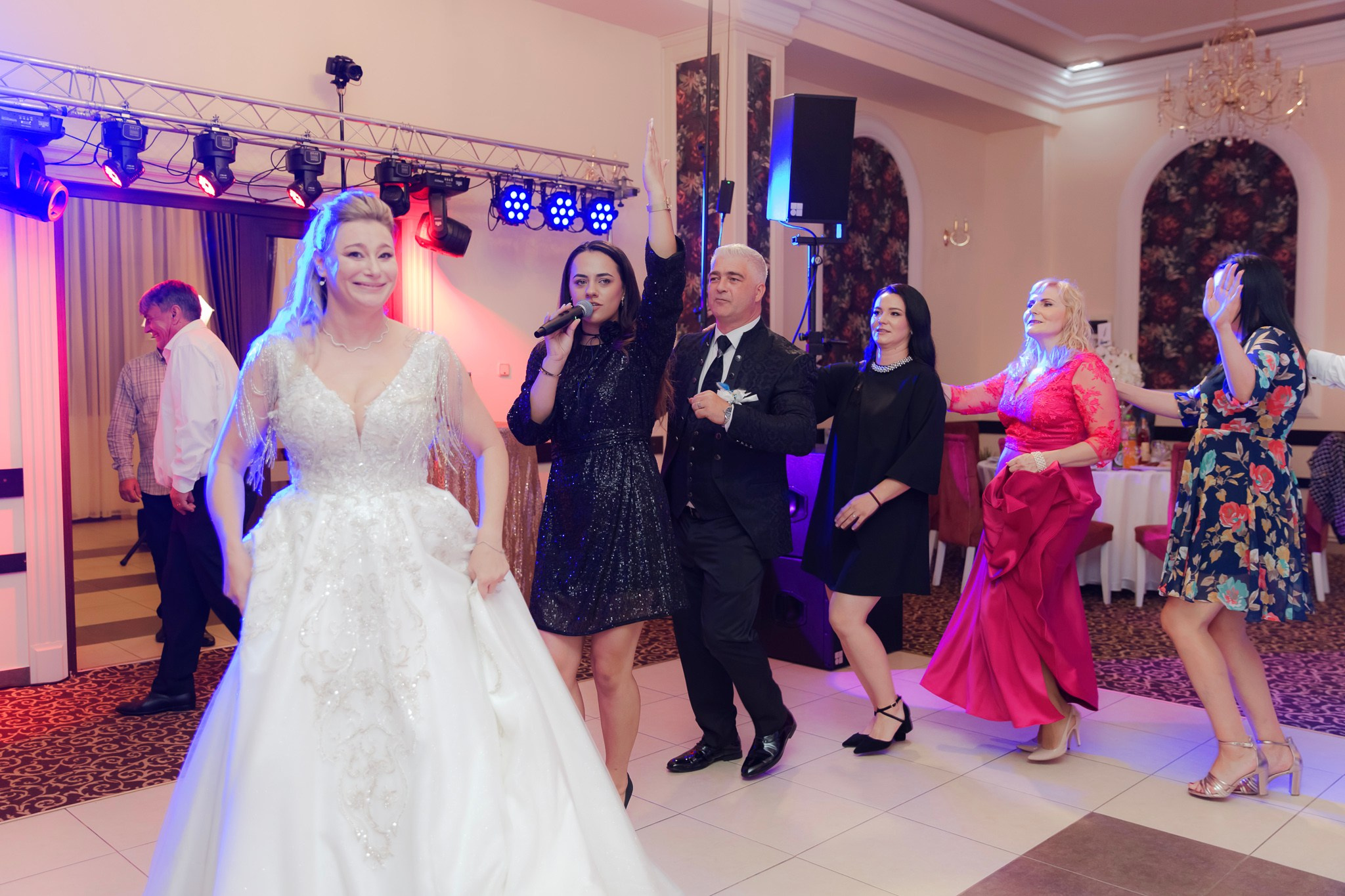 Mihai & Oana. Servicii foto-video profesionale, pentru momente de neuitat