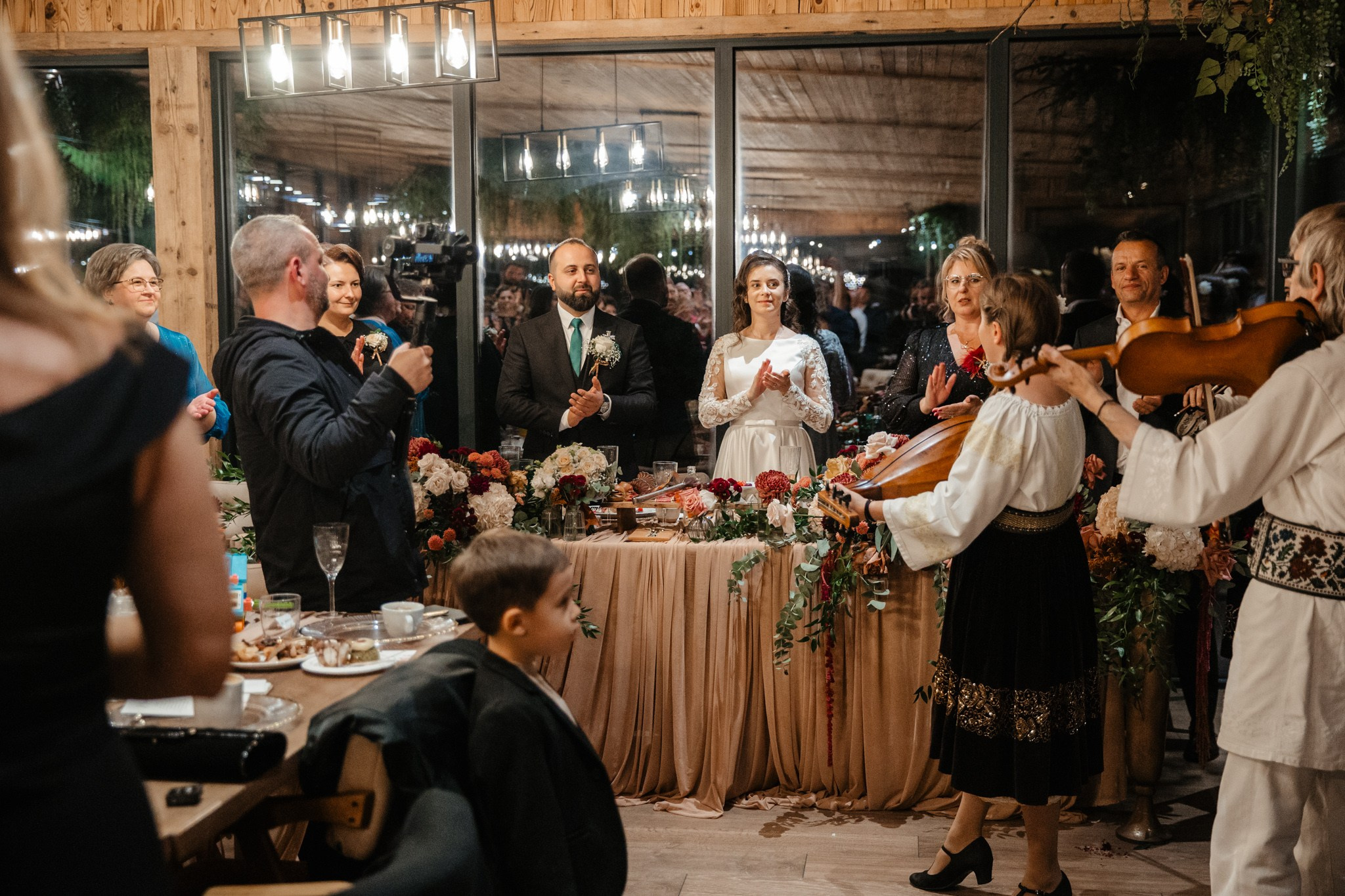 Nunta de Poveste la Sucevița: Cristi și Andreea. Servicii foto-video profesionale, pentru momente de neuitat