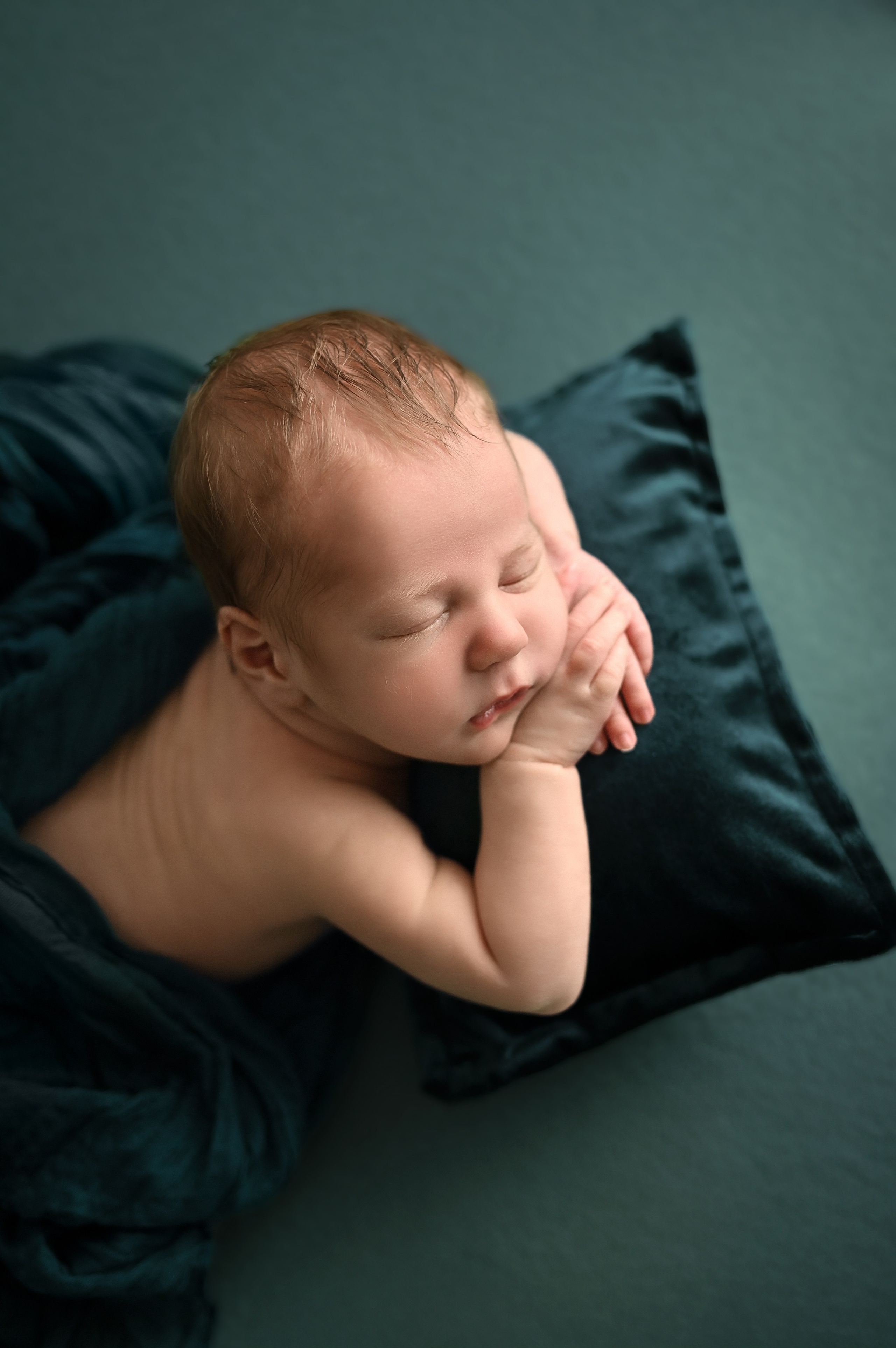 Babys. Baby und Familie Fotografin in Gummersbach Juliia Schwahlen