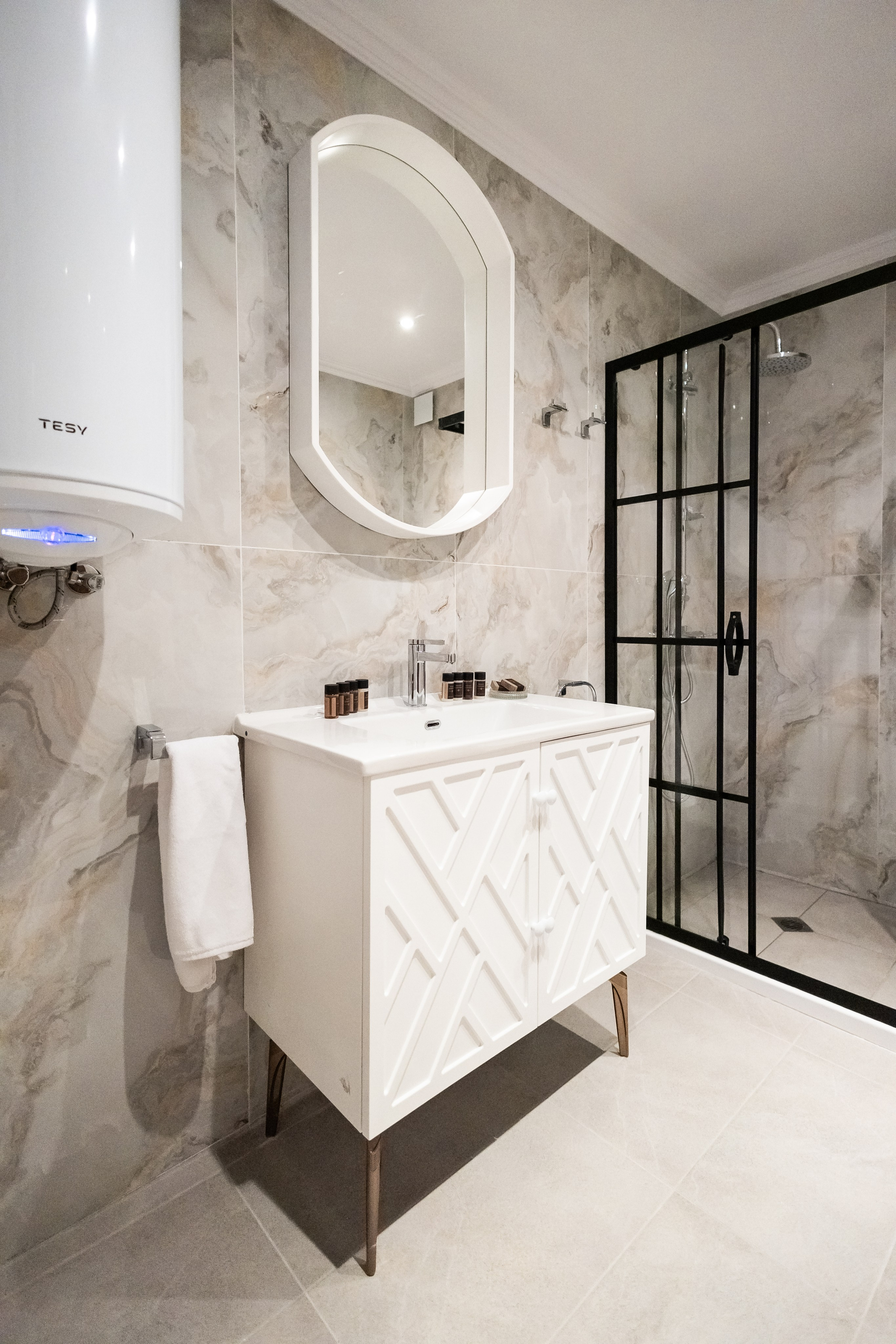 Хотел. Фотограф Ирина Йотова