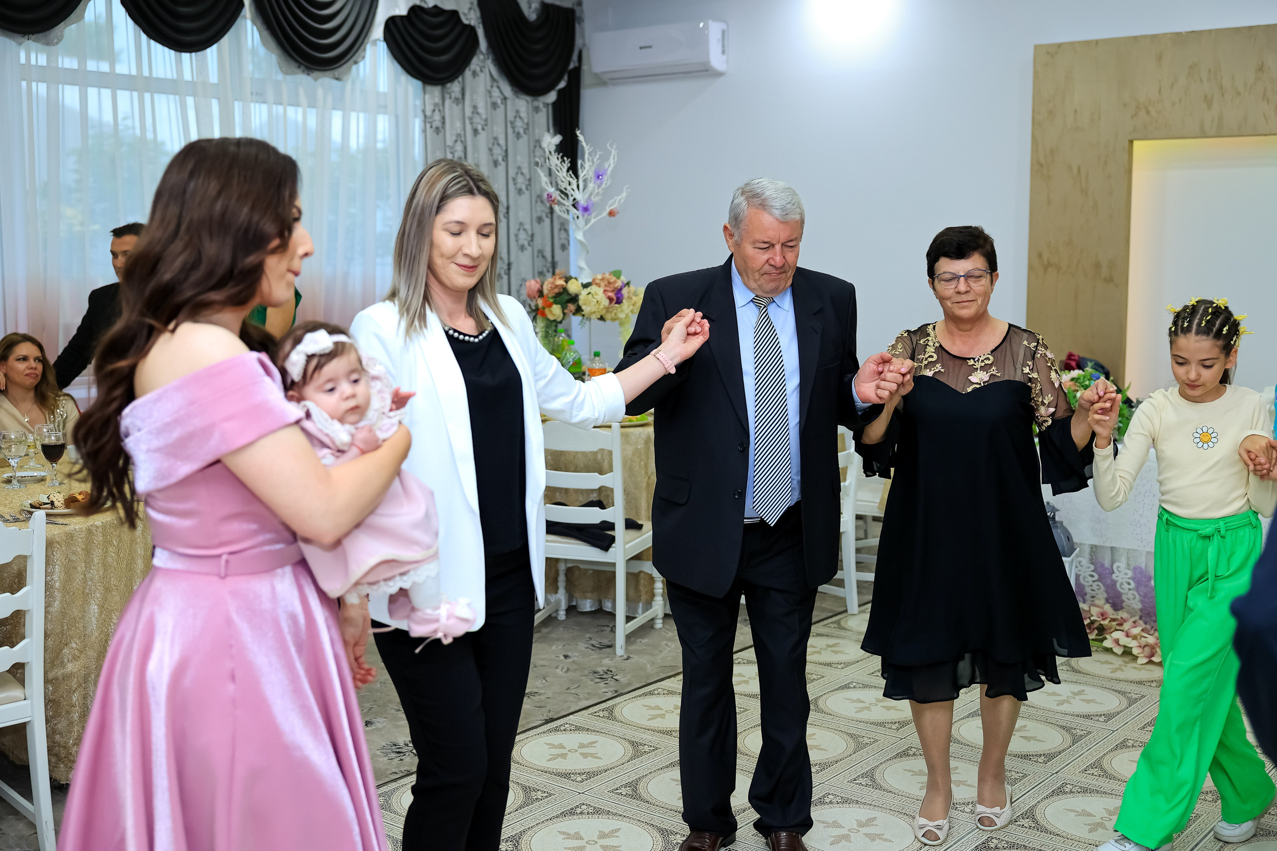 Iris Stefania. Moments By Gub