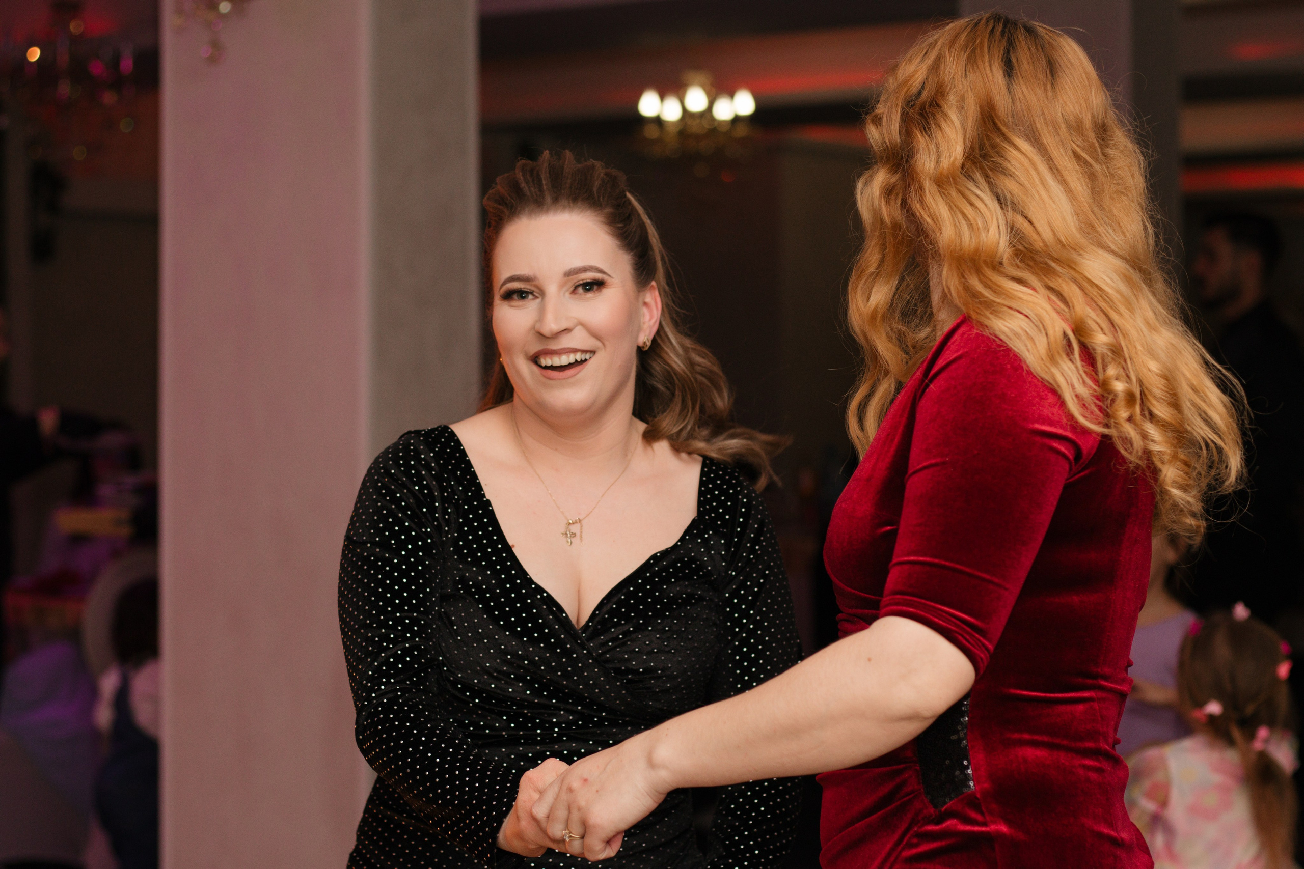 Iris. Fotograf si videograf — evenimente si studio